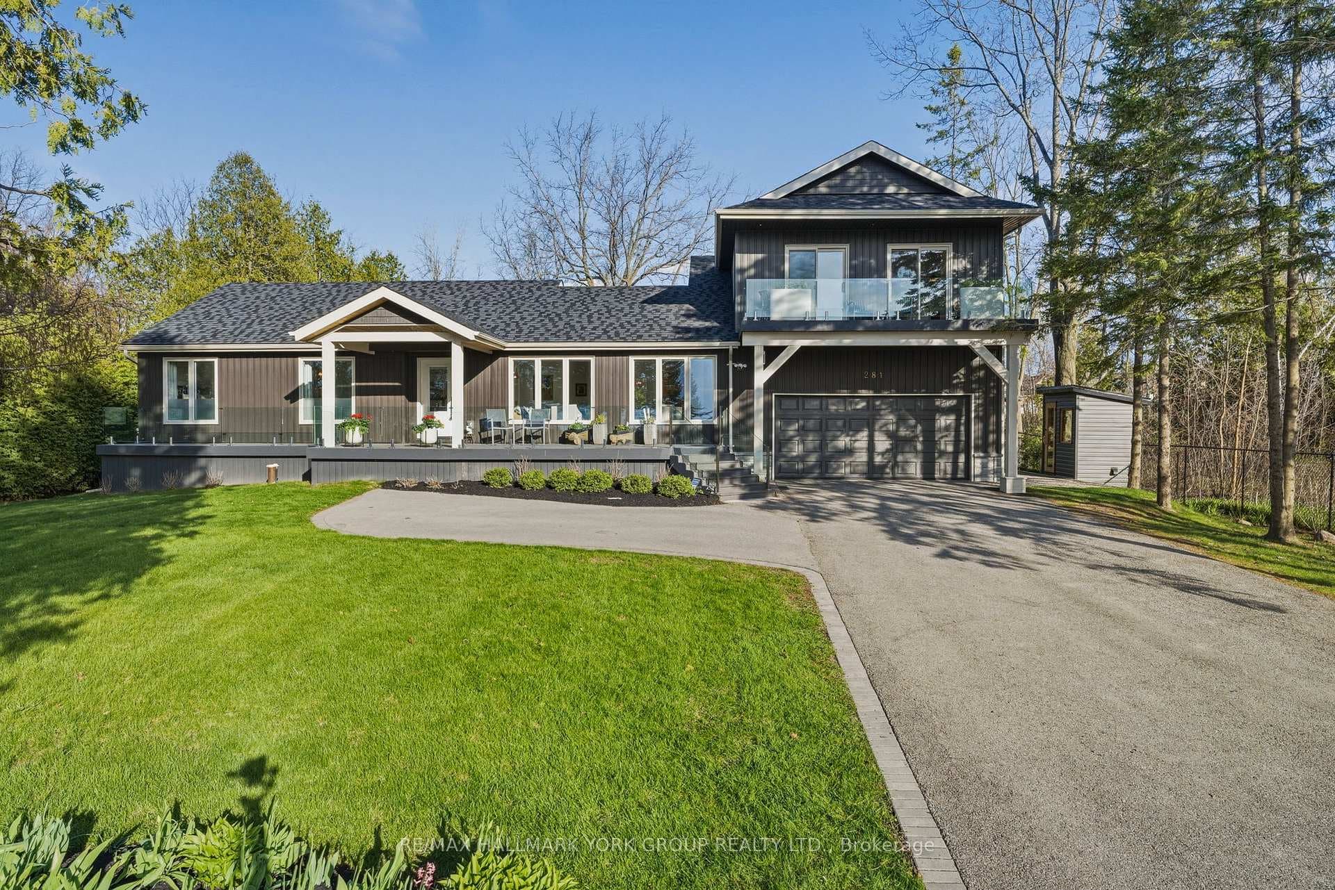 281 Hedge Road photo 2