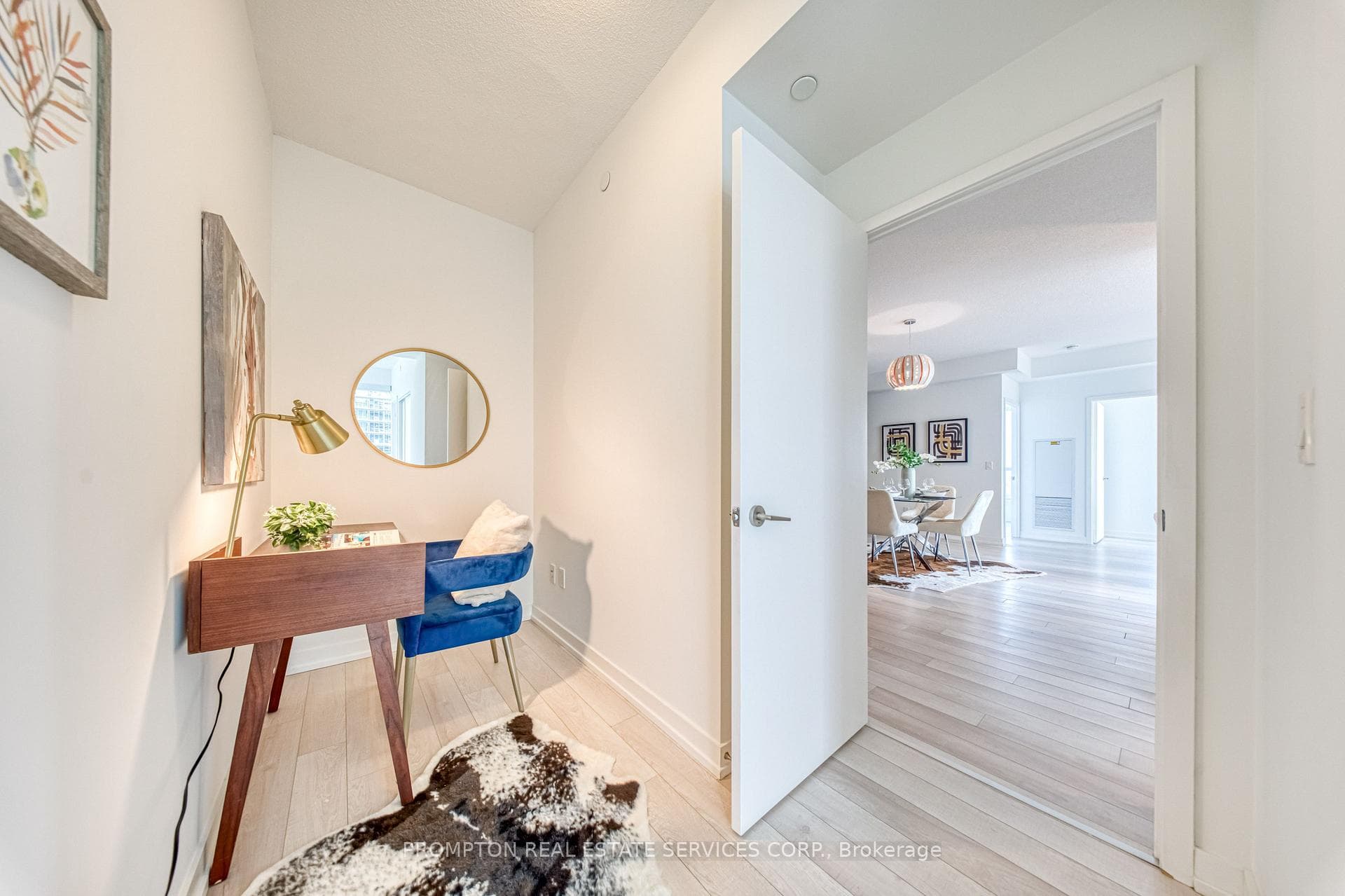 115 Mcmahon Drive Unit 2511 photo 13