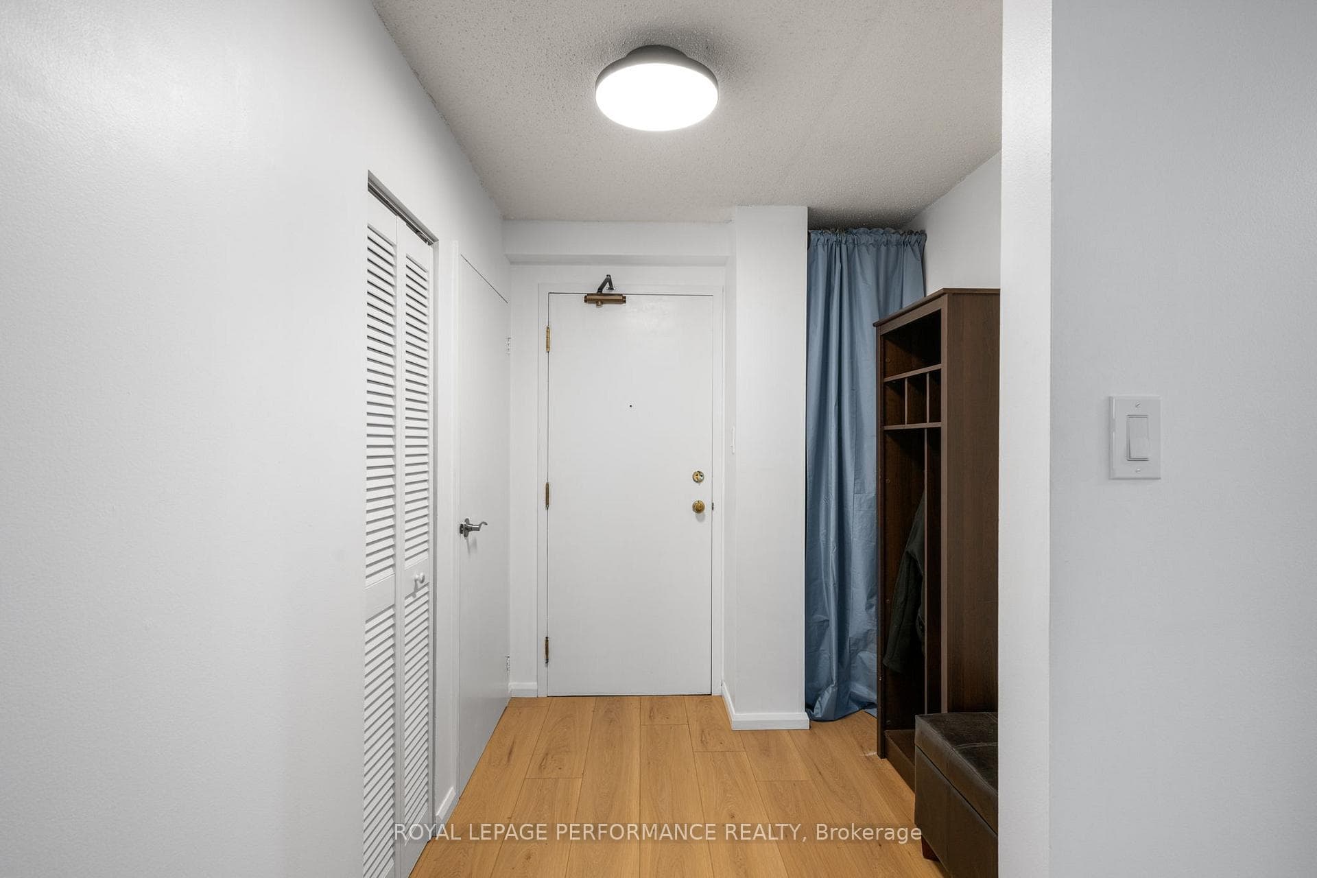 110 Forward Avenue Unit 501 photo 9