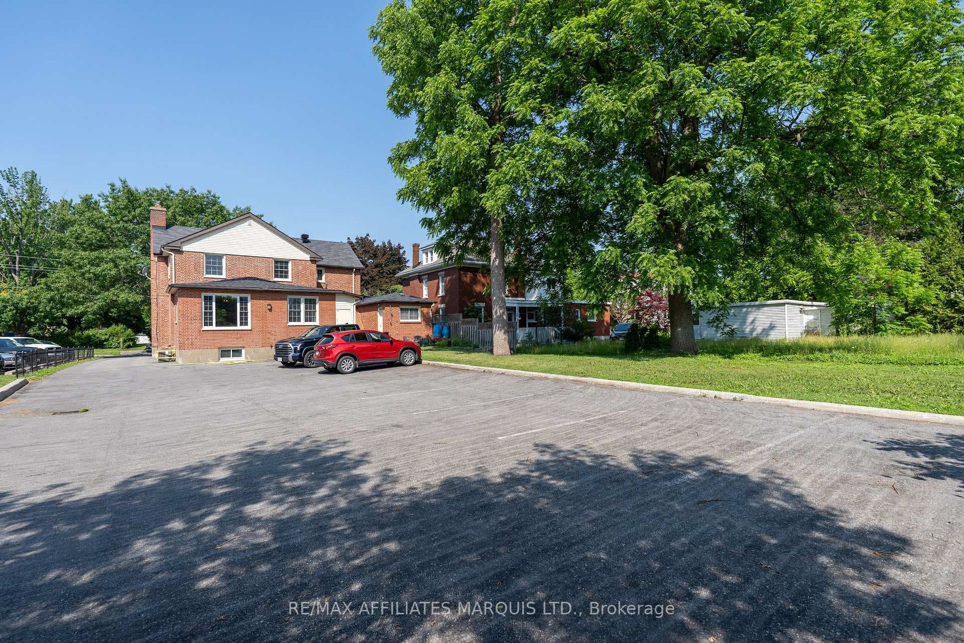 217 Adolphus Street photo 46