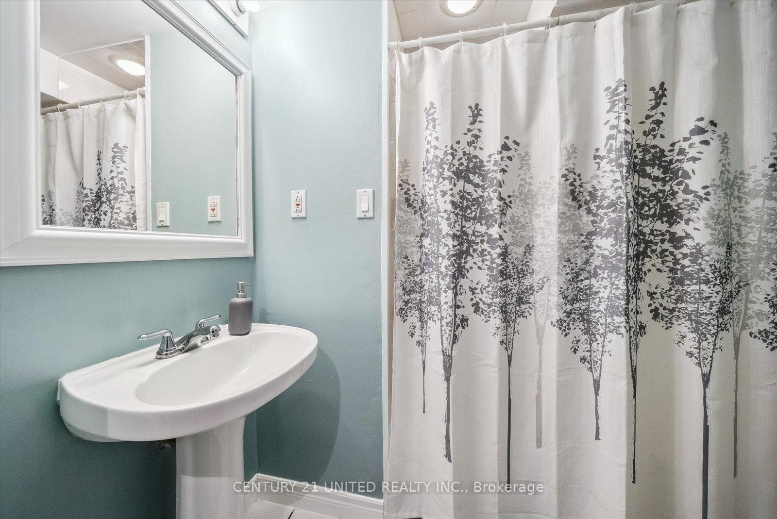 1345 Hetherington Drive photo 34