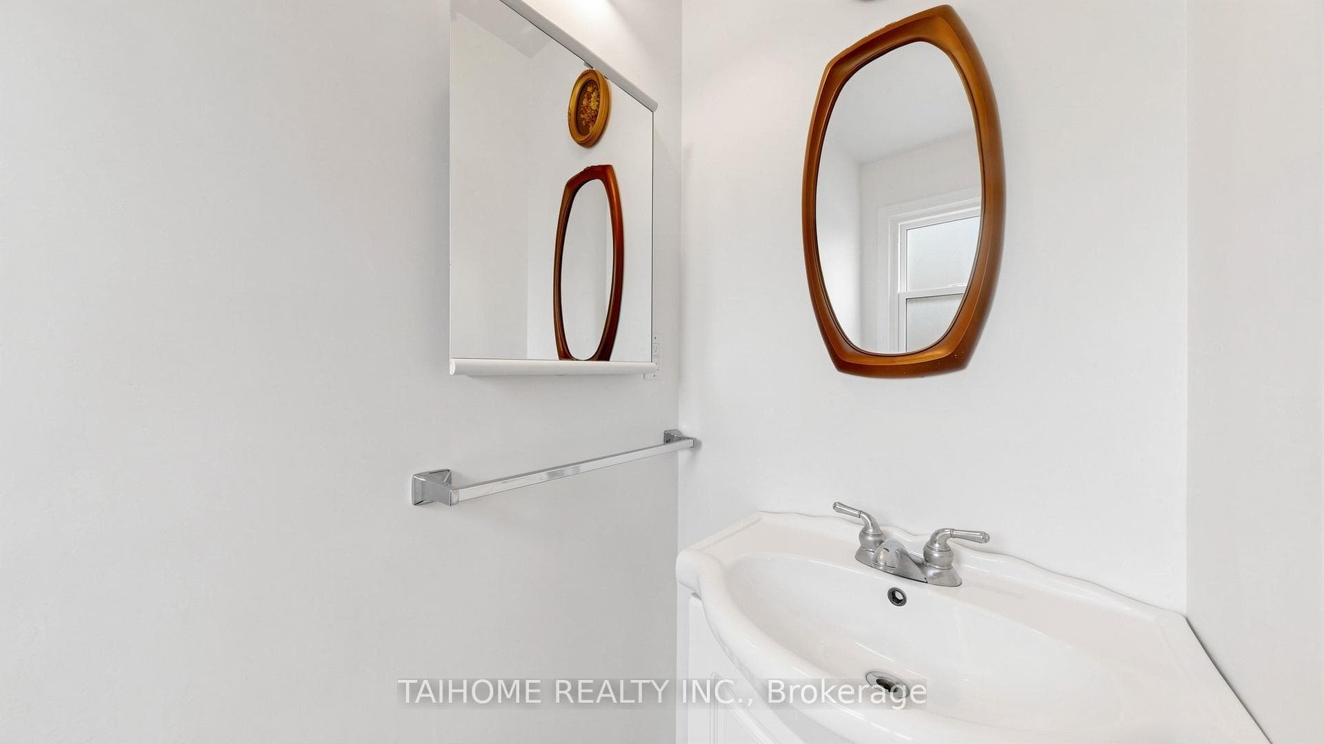 72 Bowerbank Drive photo 33