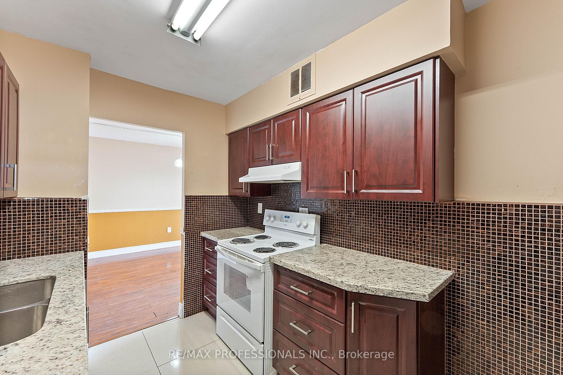 390 Dixon Road Unit 1405 photo 16