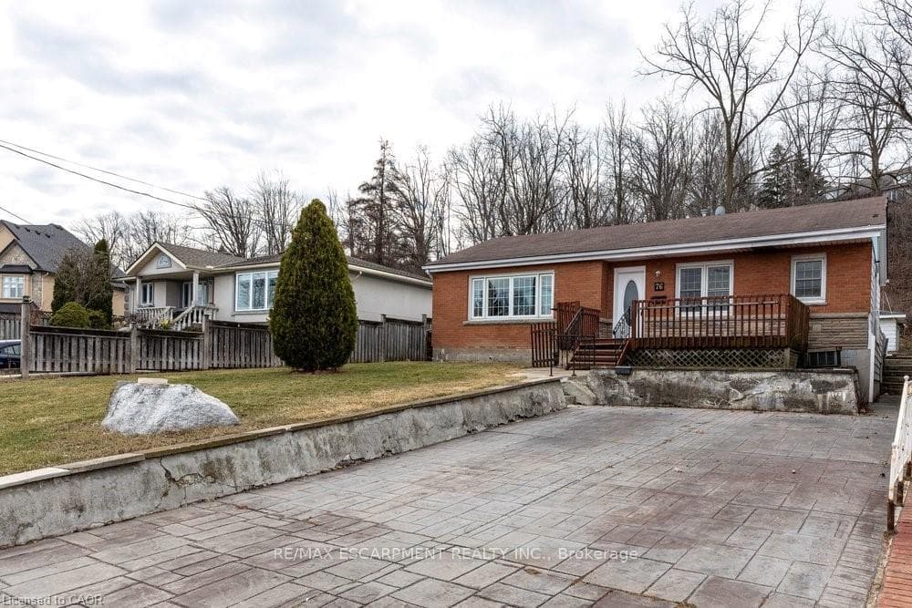 76 MARGARET Avenue photo 1