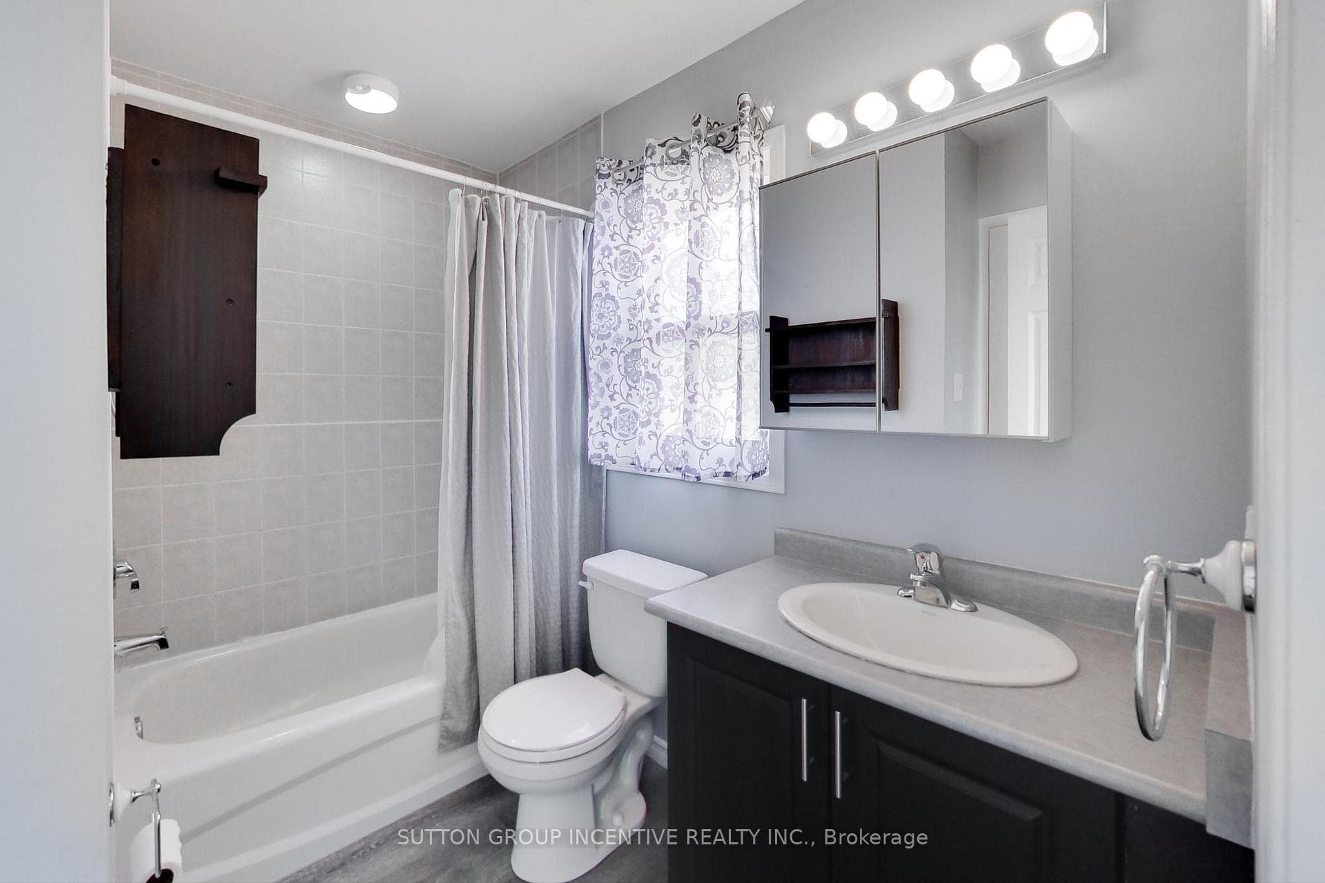 10 SUNSET Place photo 17