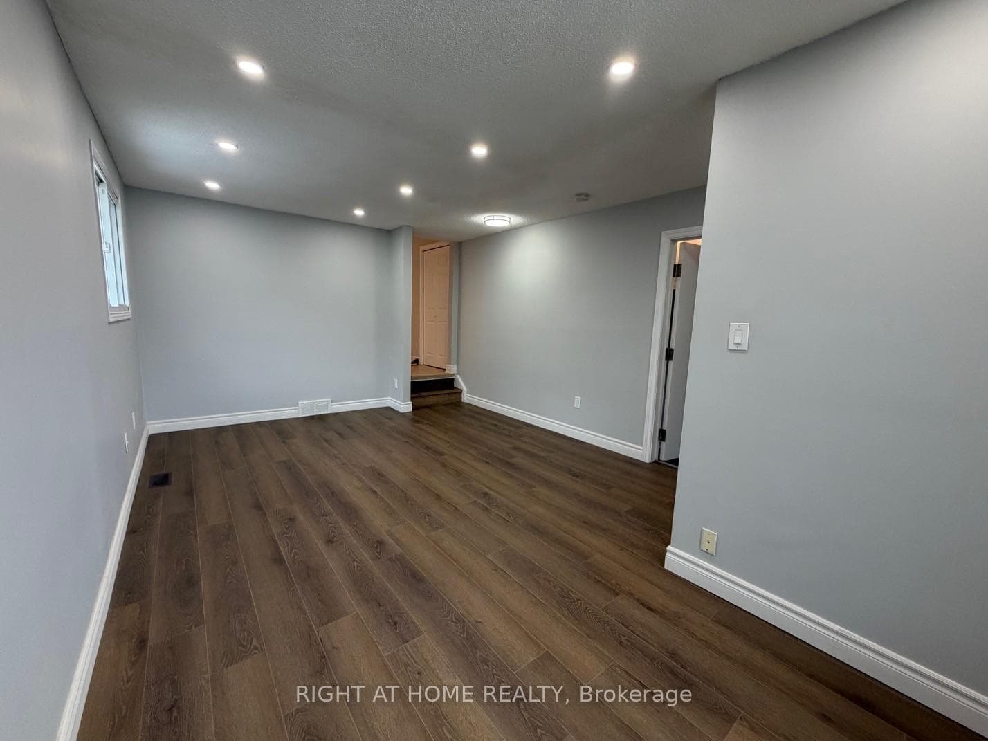 101 Romy Crescent photo 5