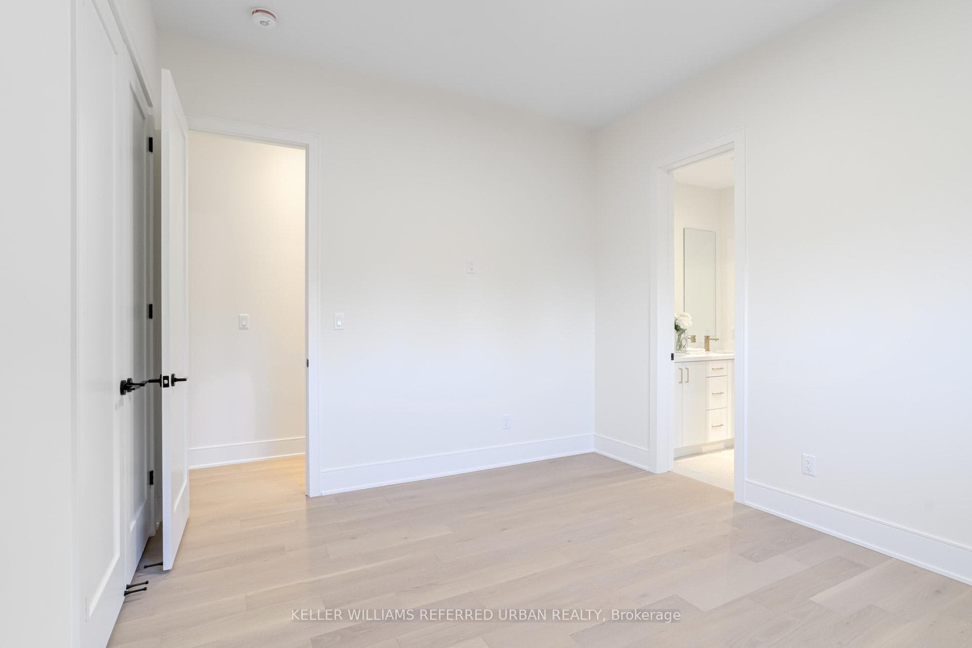 43 Benson Avenue photo 34