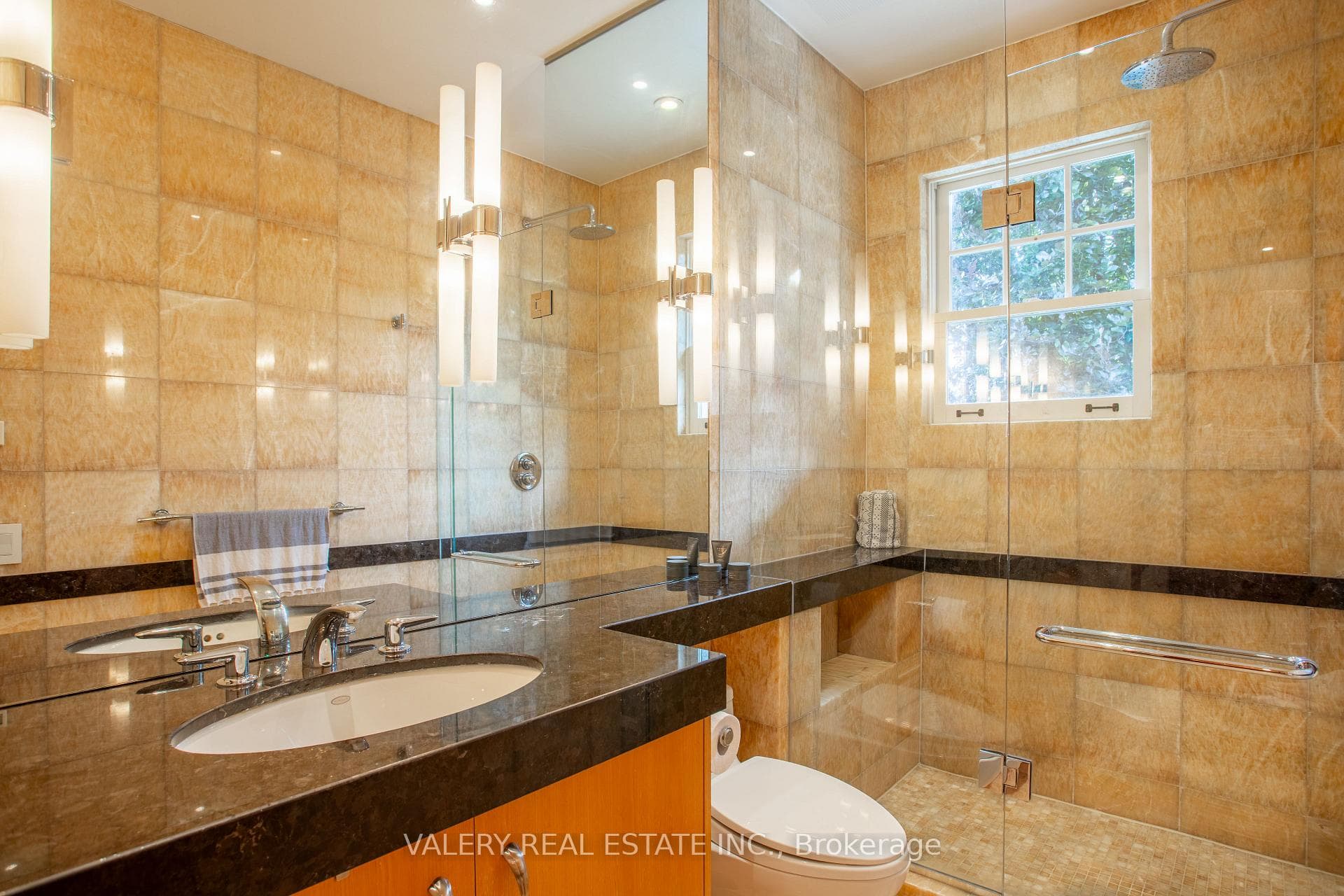 Ensuite Bathroom #2 (Primary Bedroom)