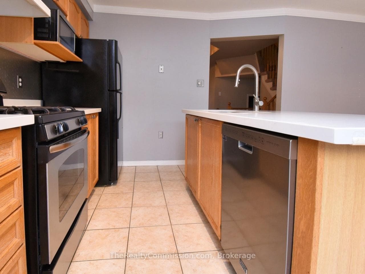 115 Gatwick Drive photo 17