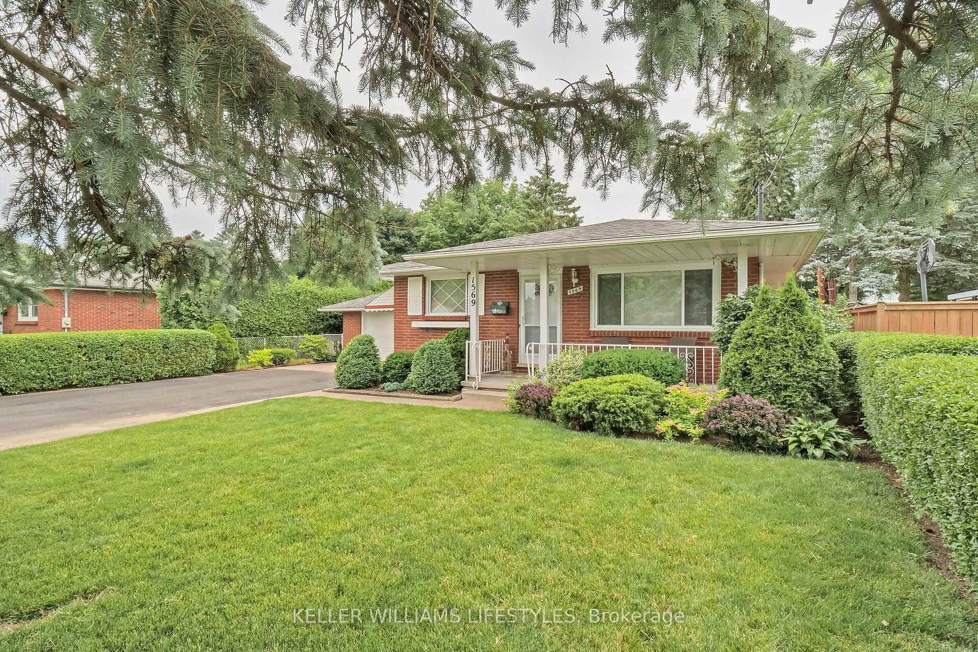 1569 Dale Street photo 2