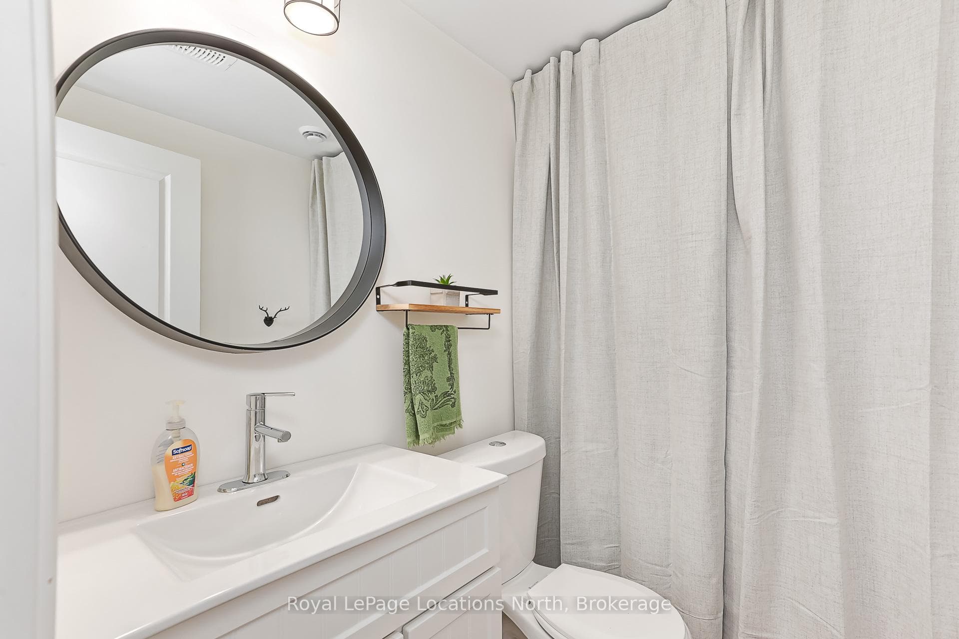 16 Greaves Avenue photo 27