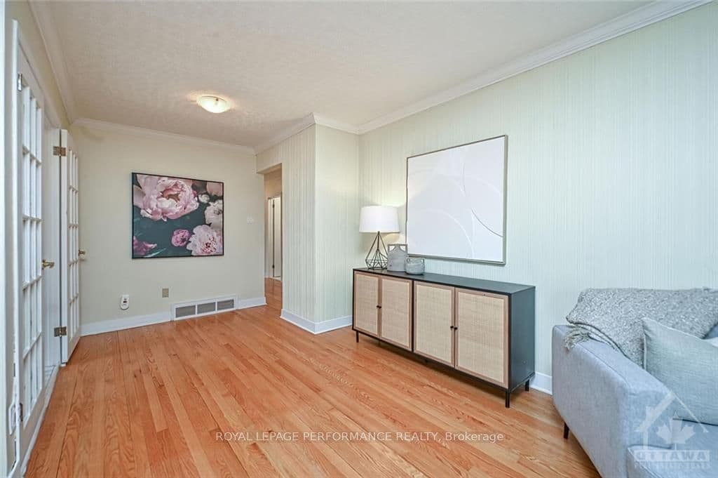 144 HEATH Street photo 3