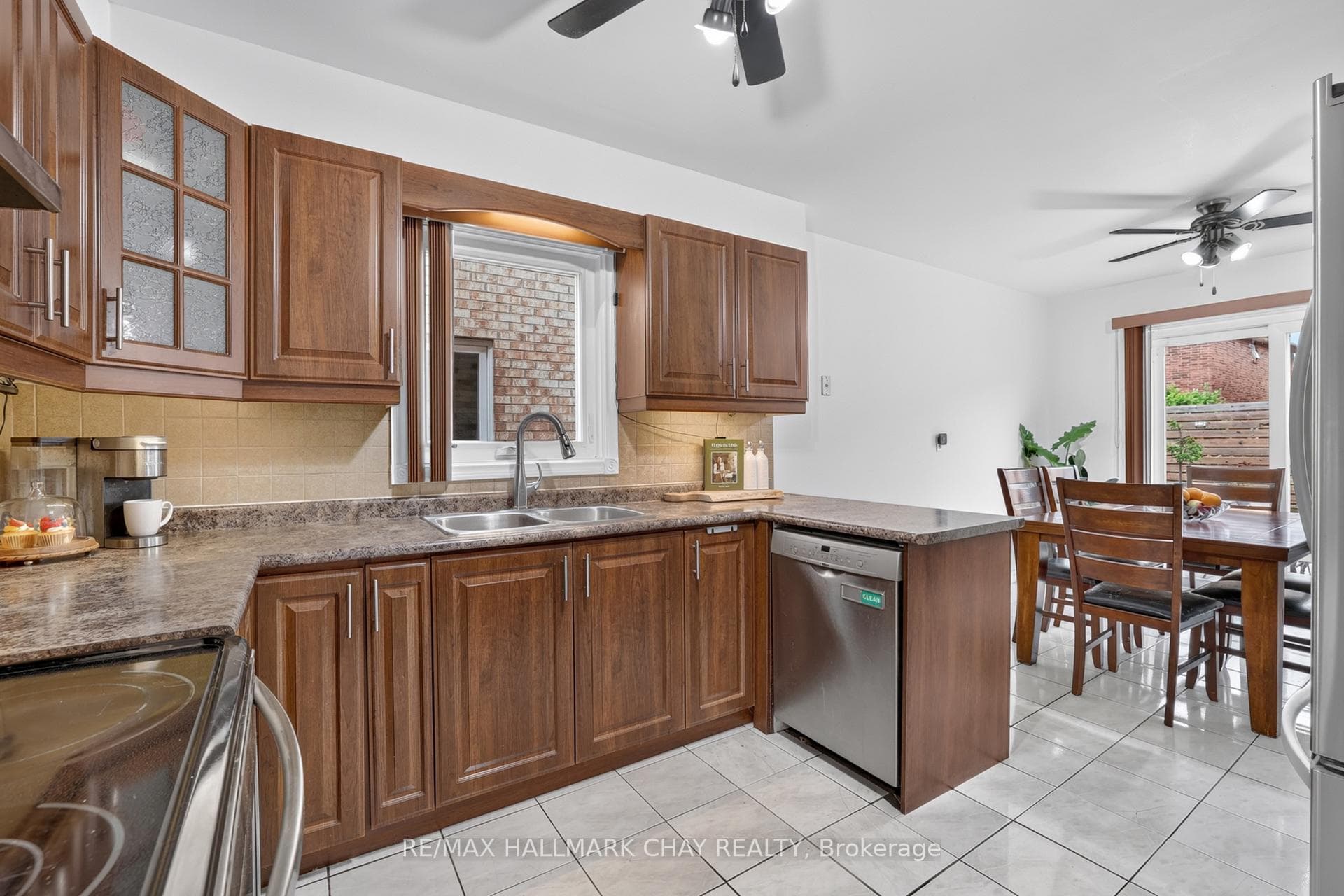 76 Donna Drive photo 16
