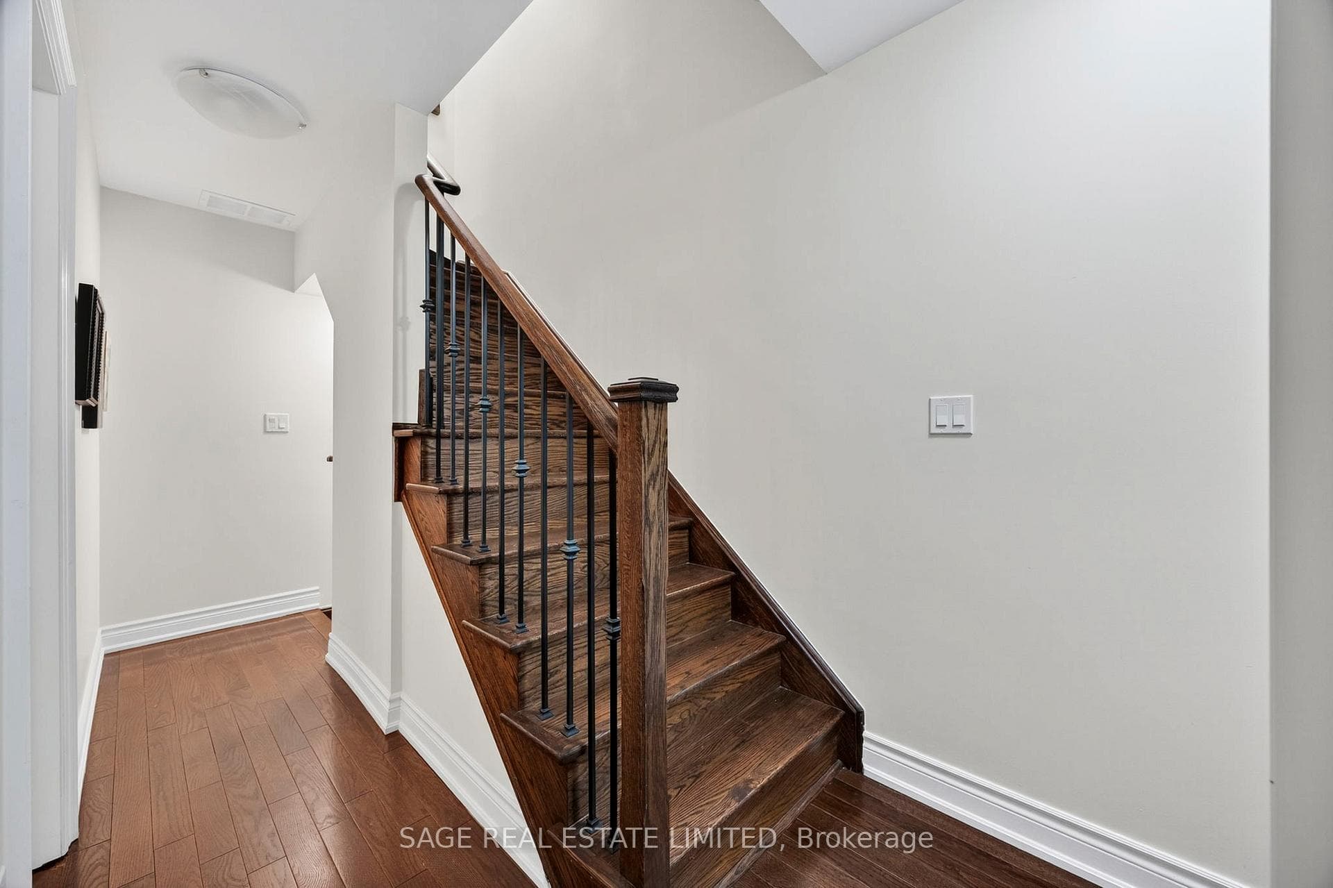 10 Hargrave Lane Unit 1 photo 23