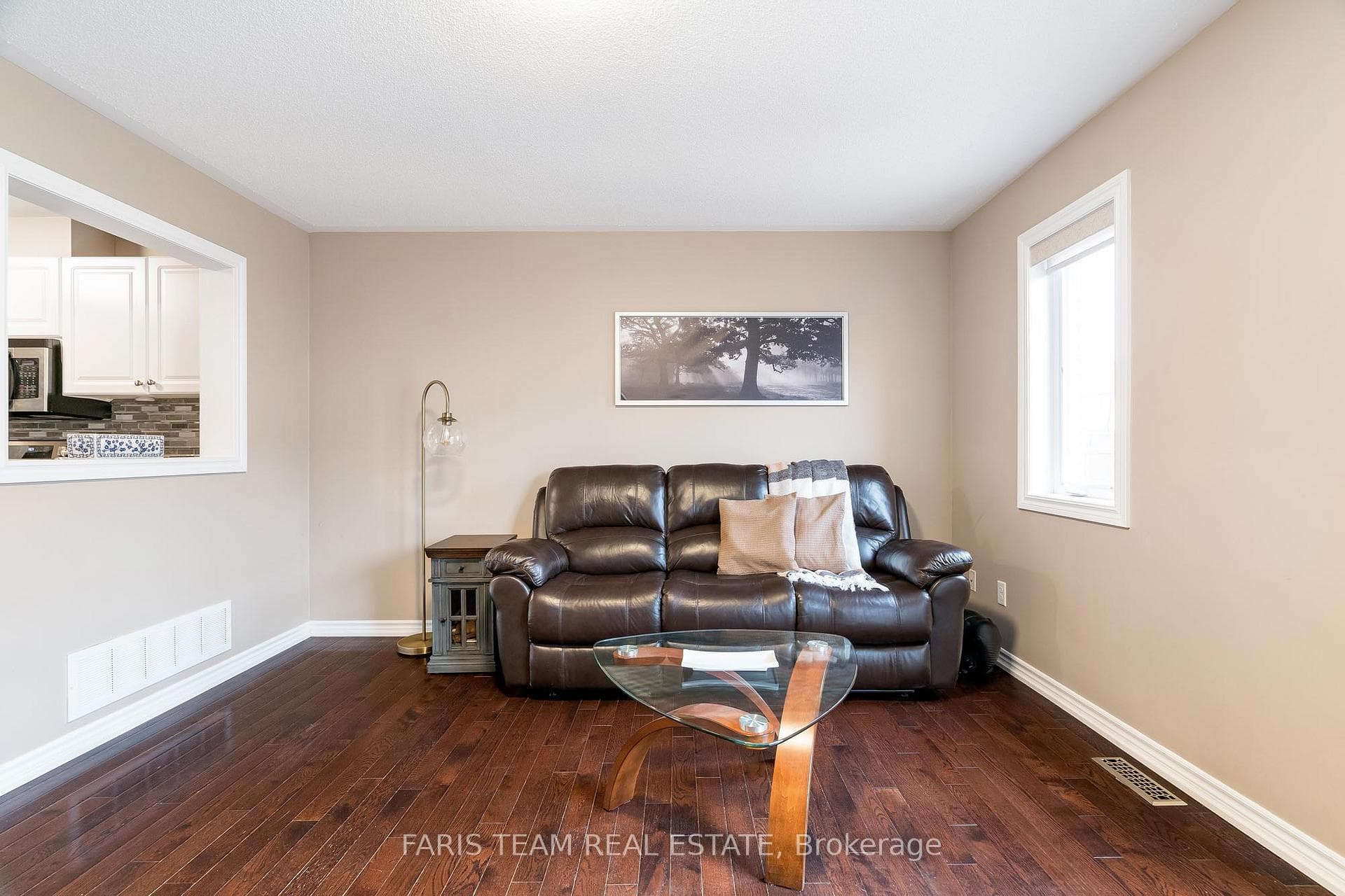 165 Banting Crescent photo 8
