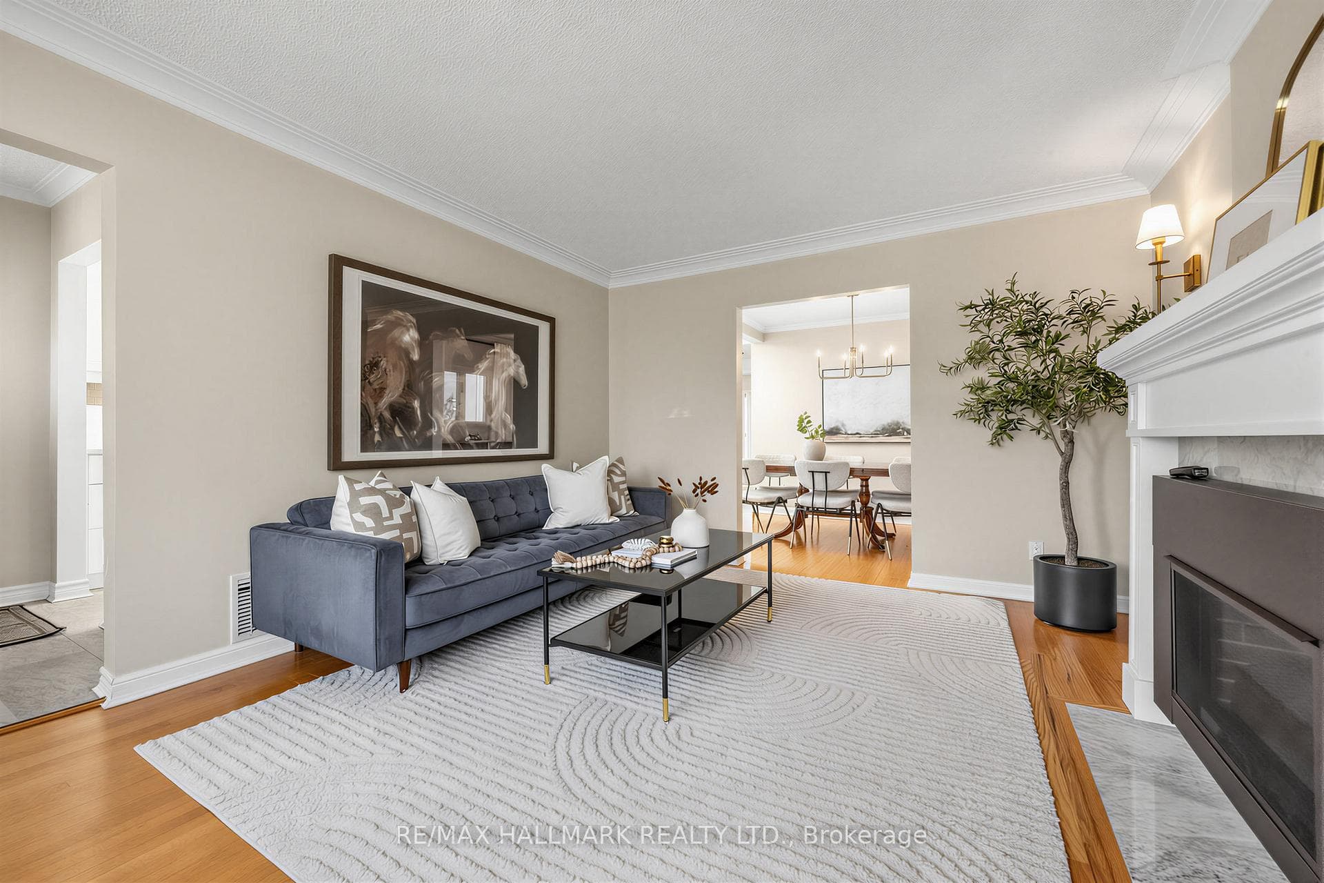 16 Crestland Avenue photo 4