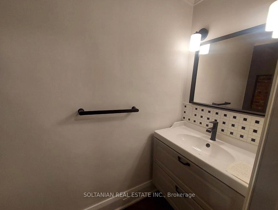 134 1/2 Olive Avenue photo 11