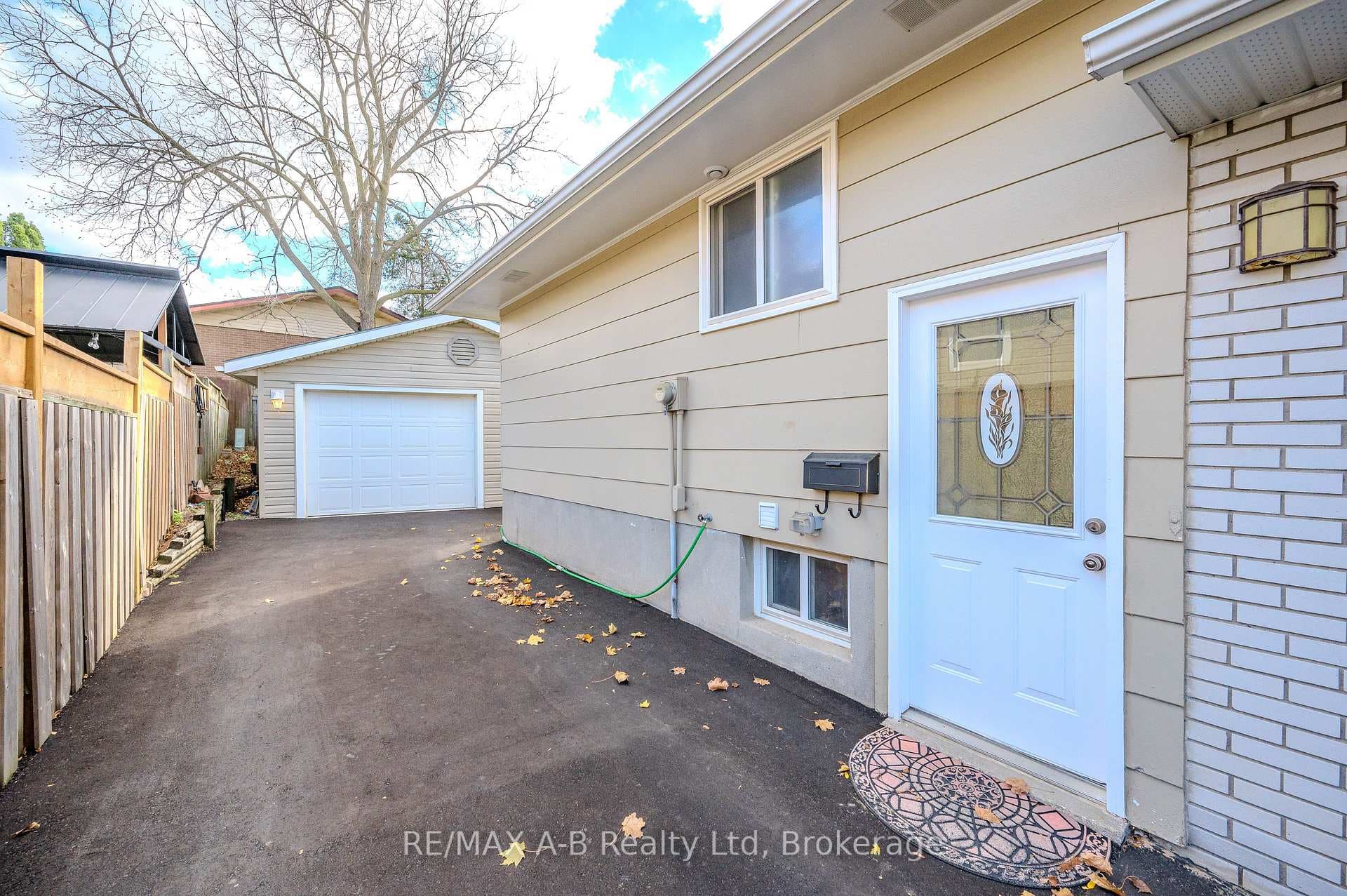 5 Shea Crescent photo 14