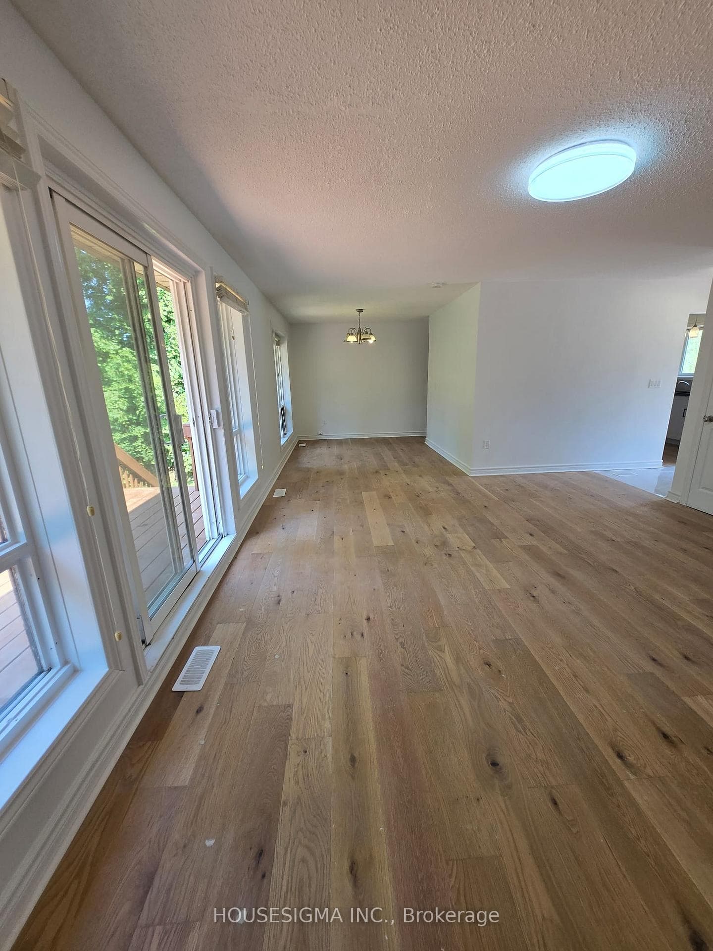 764 James Street photo 10