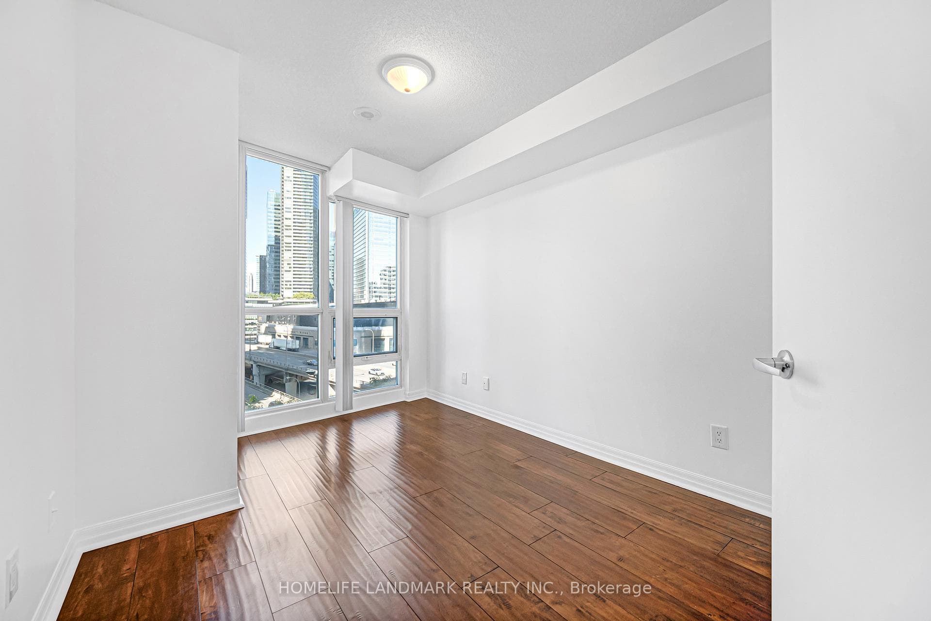 16 Yonge Street Unit 901 photo 34