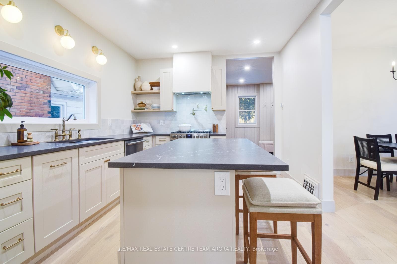 187 Dufferin Avenue photo 14