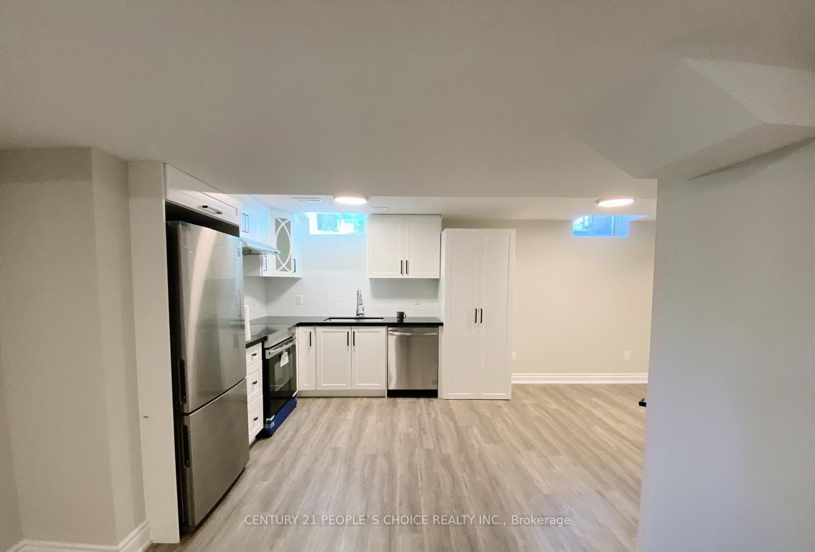922 Silverthorn Mill Avenue Unit Bsmt photo 8