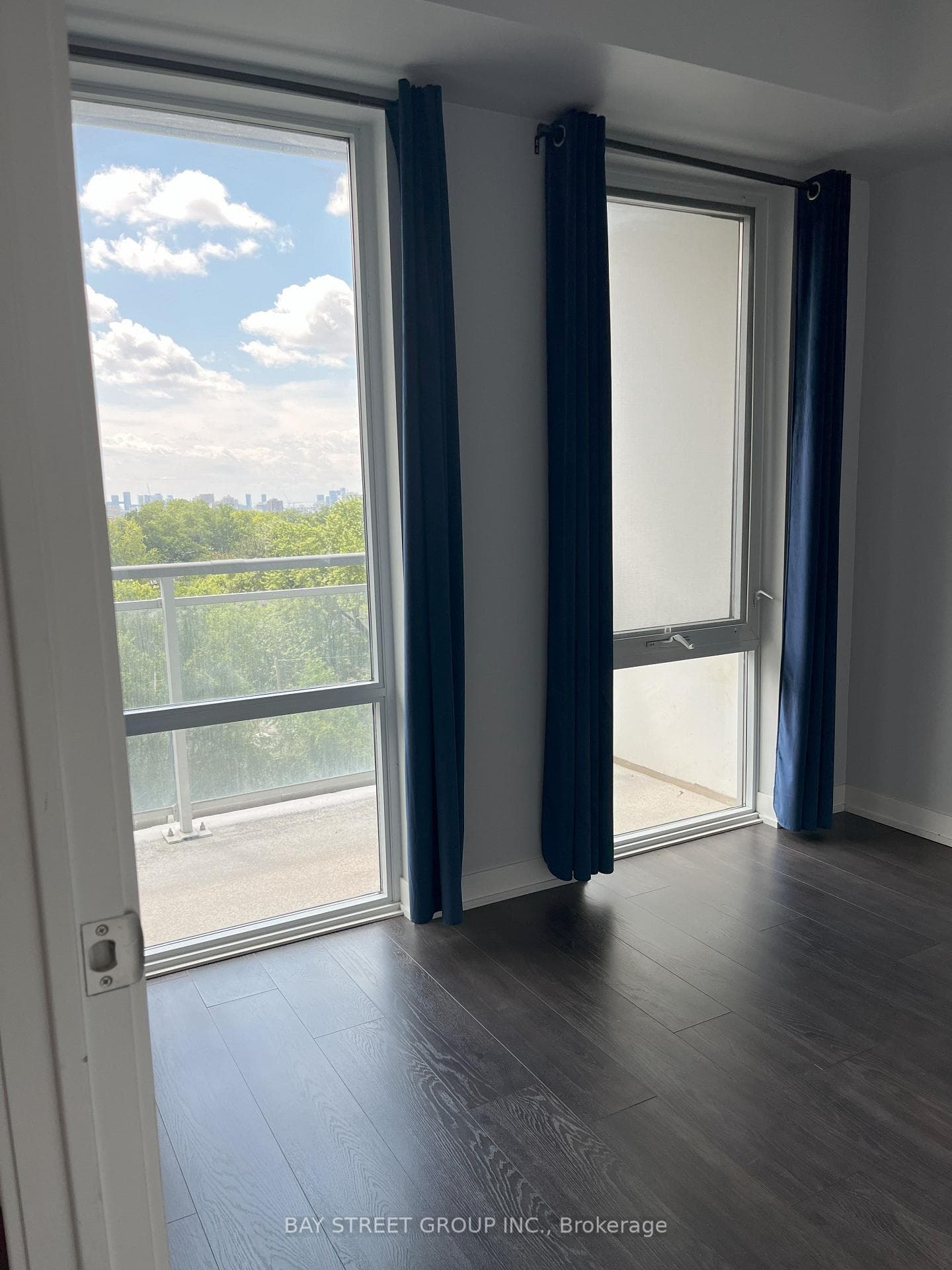 223 St Clair Avenue Unit 815 photo 8