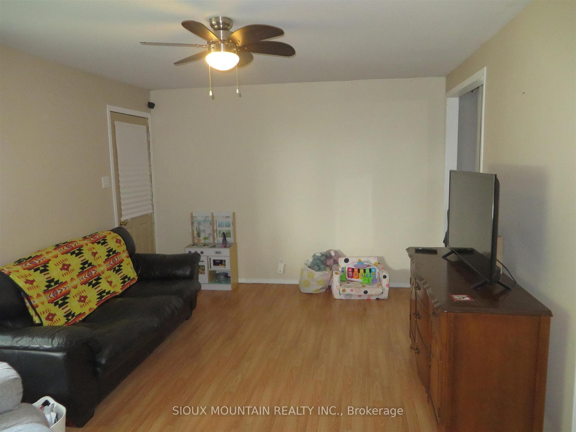 24 Meadwell Drive photo 2