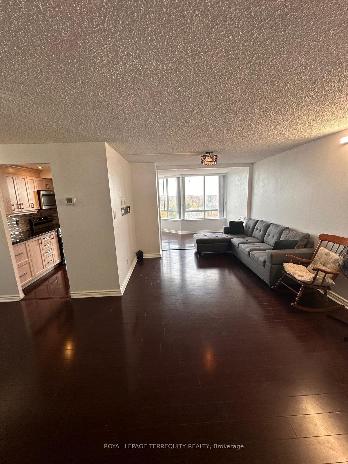 11753 Sheppard Avenue Unit 908 photo 2