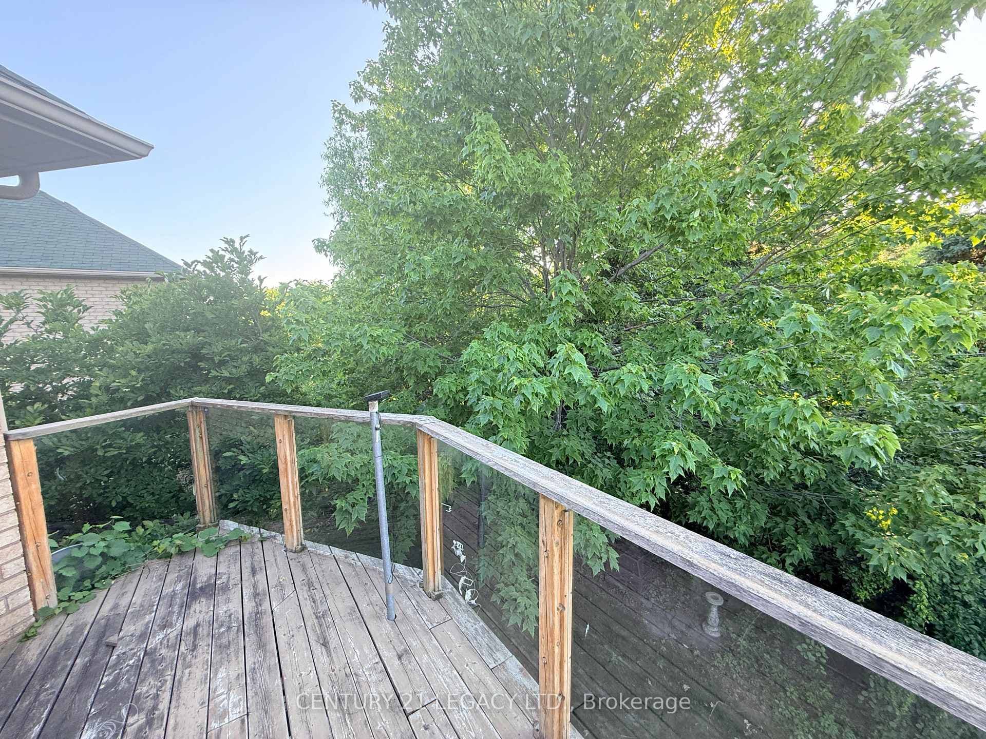 134 Provincial Place photo 24