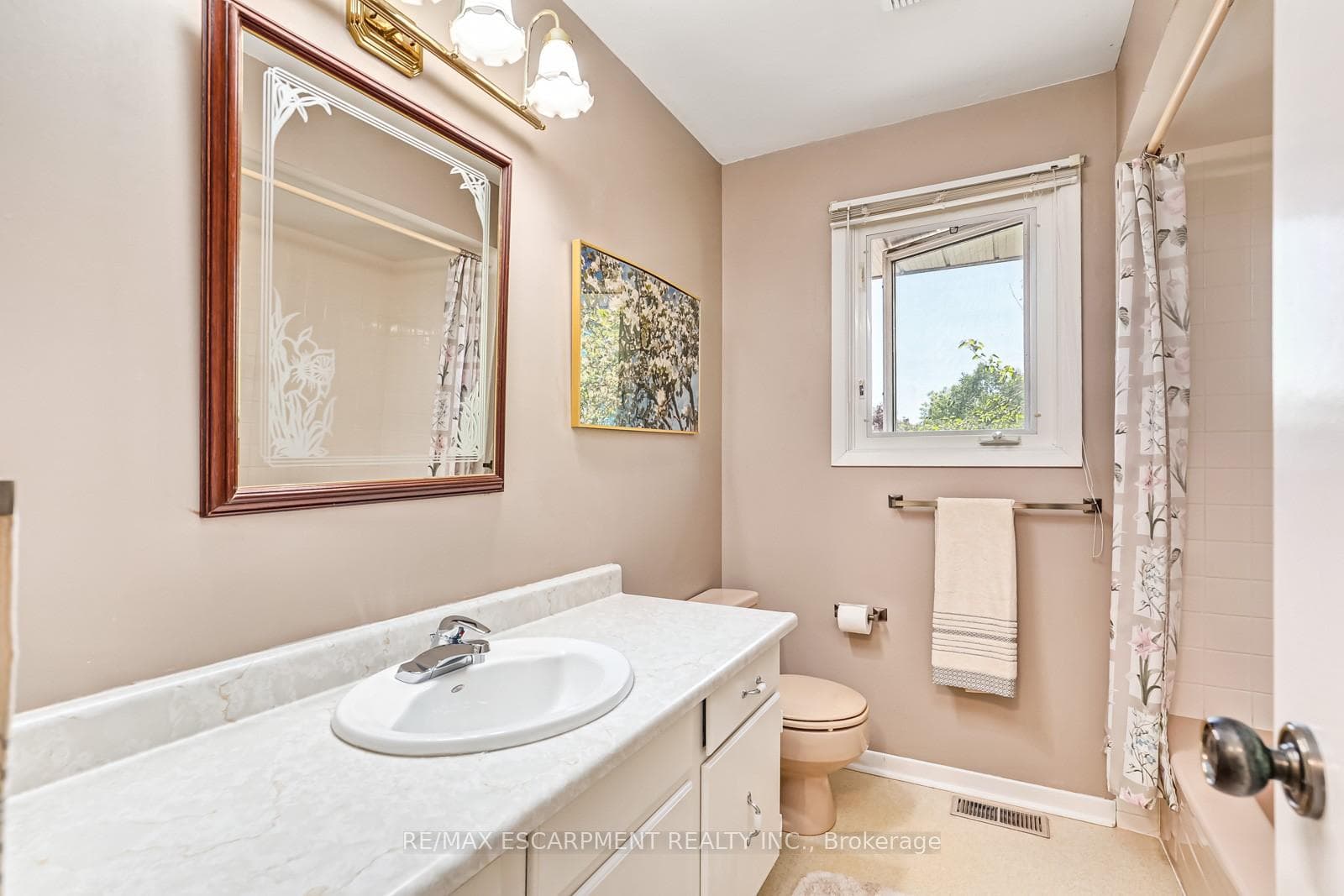 120 Orchard Drive photo 11