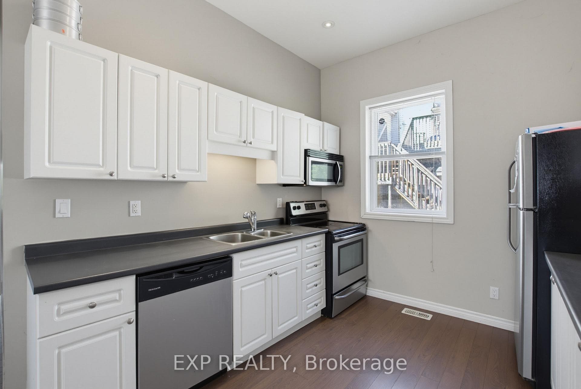 121 Mount Pleasant Avenue photo 17