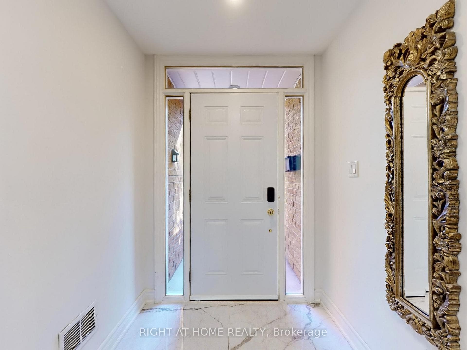 218 Erskine Avenue photo 43