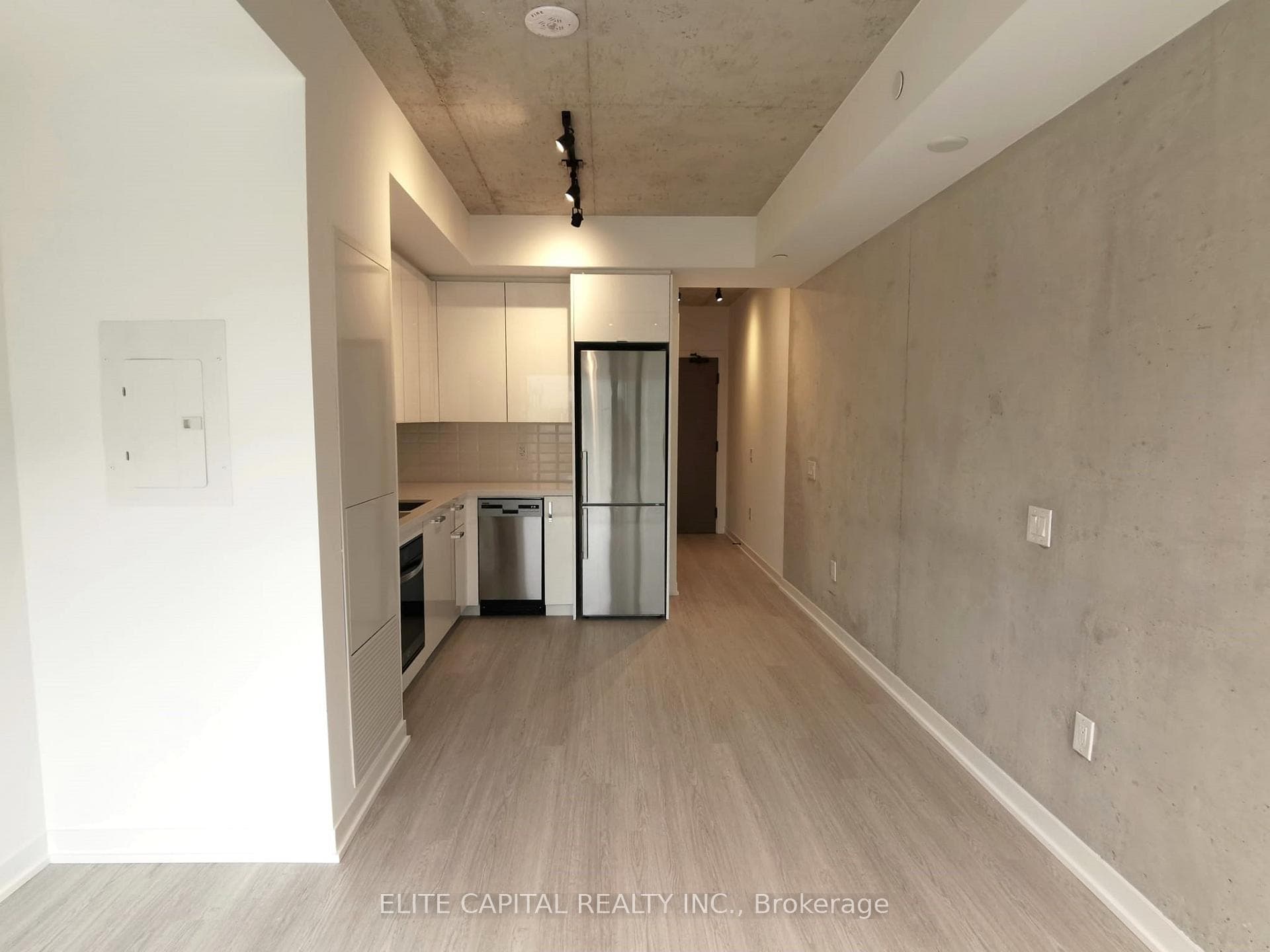 195 McCaul Street Unit 1509 photo 5