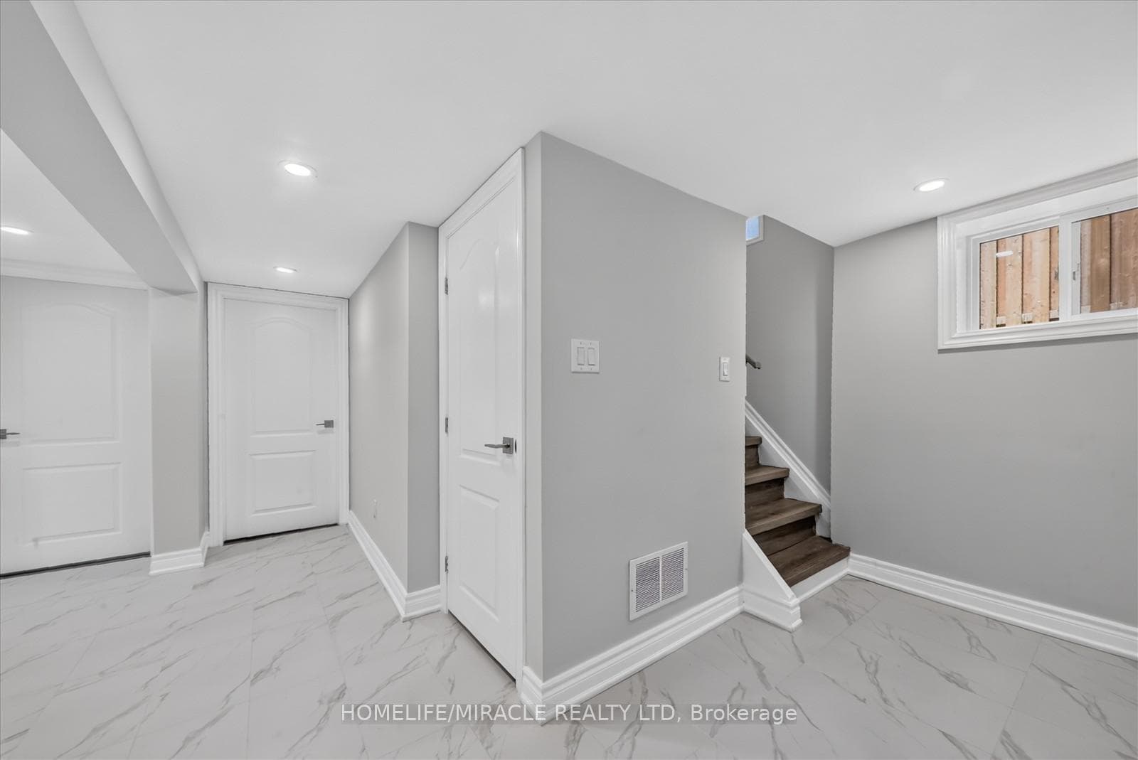 46 Singleton Road photo 24