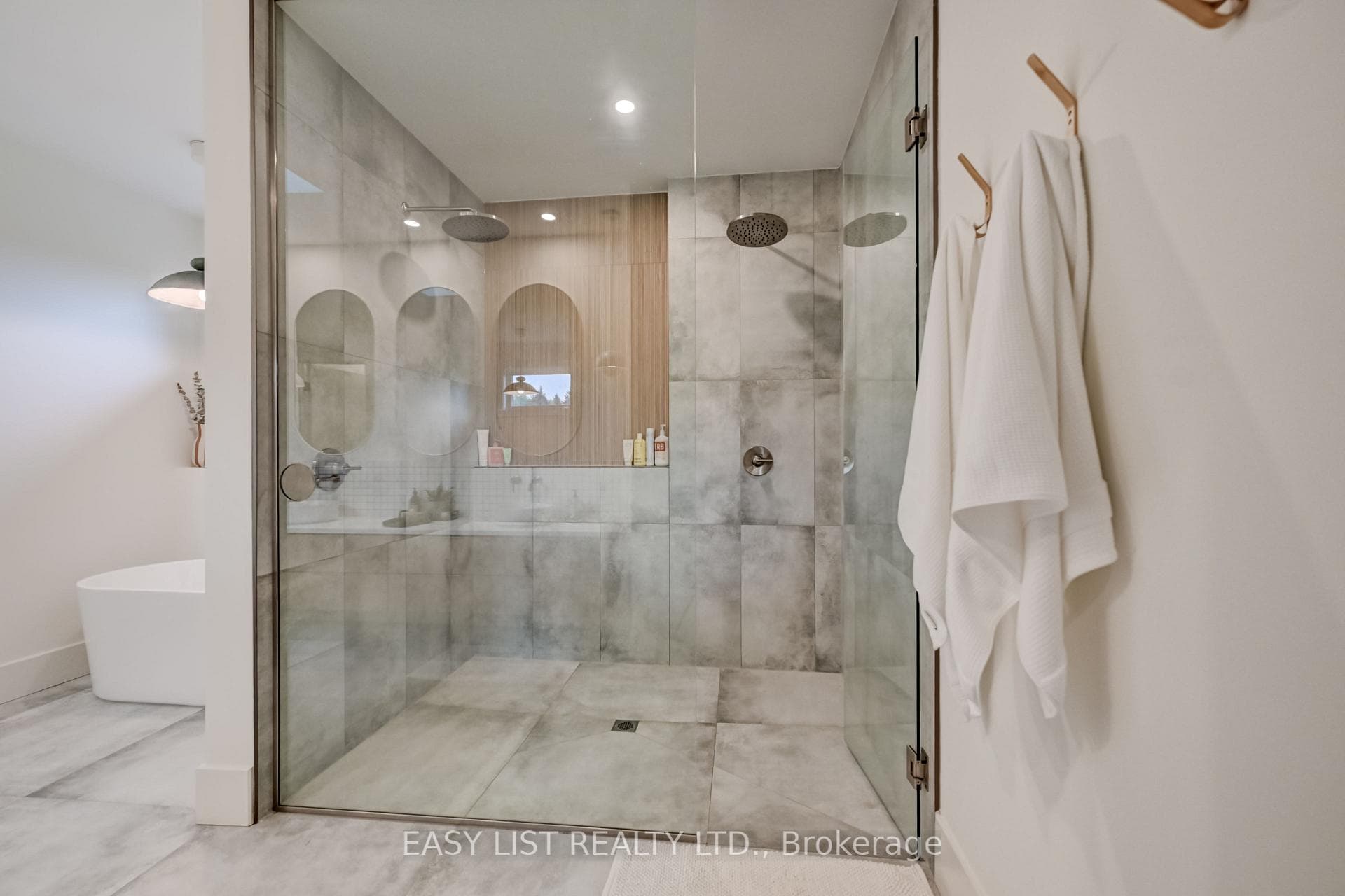 117 Evergreen Place photo 43