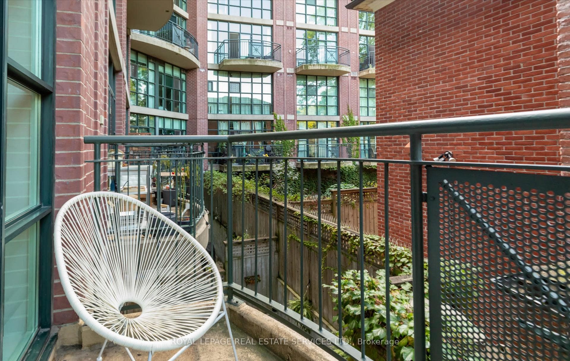 Tranquil inner courtyard views