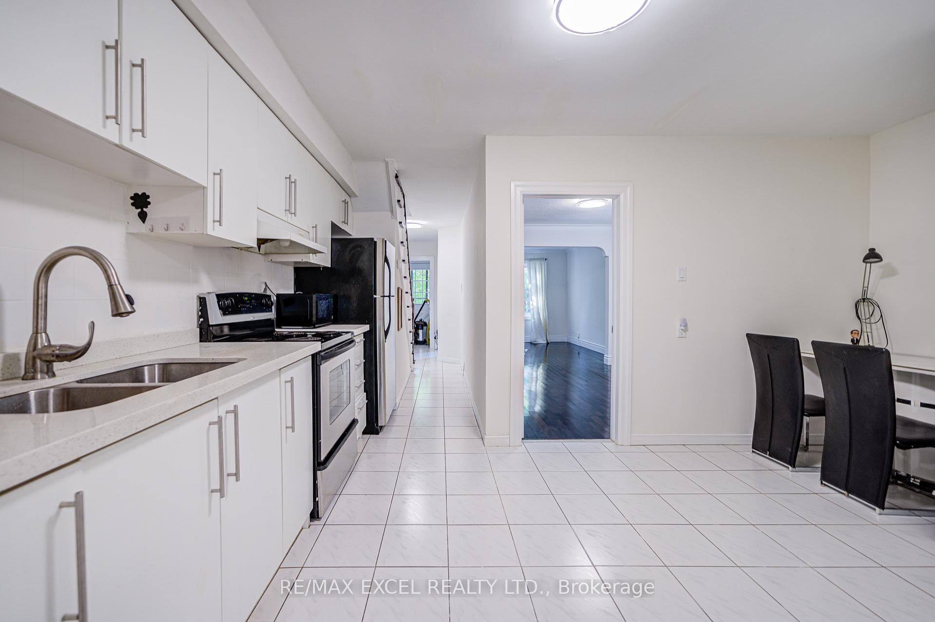 523 Delaware Avenue photo 16