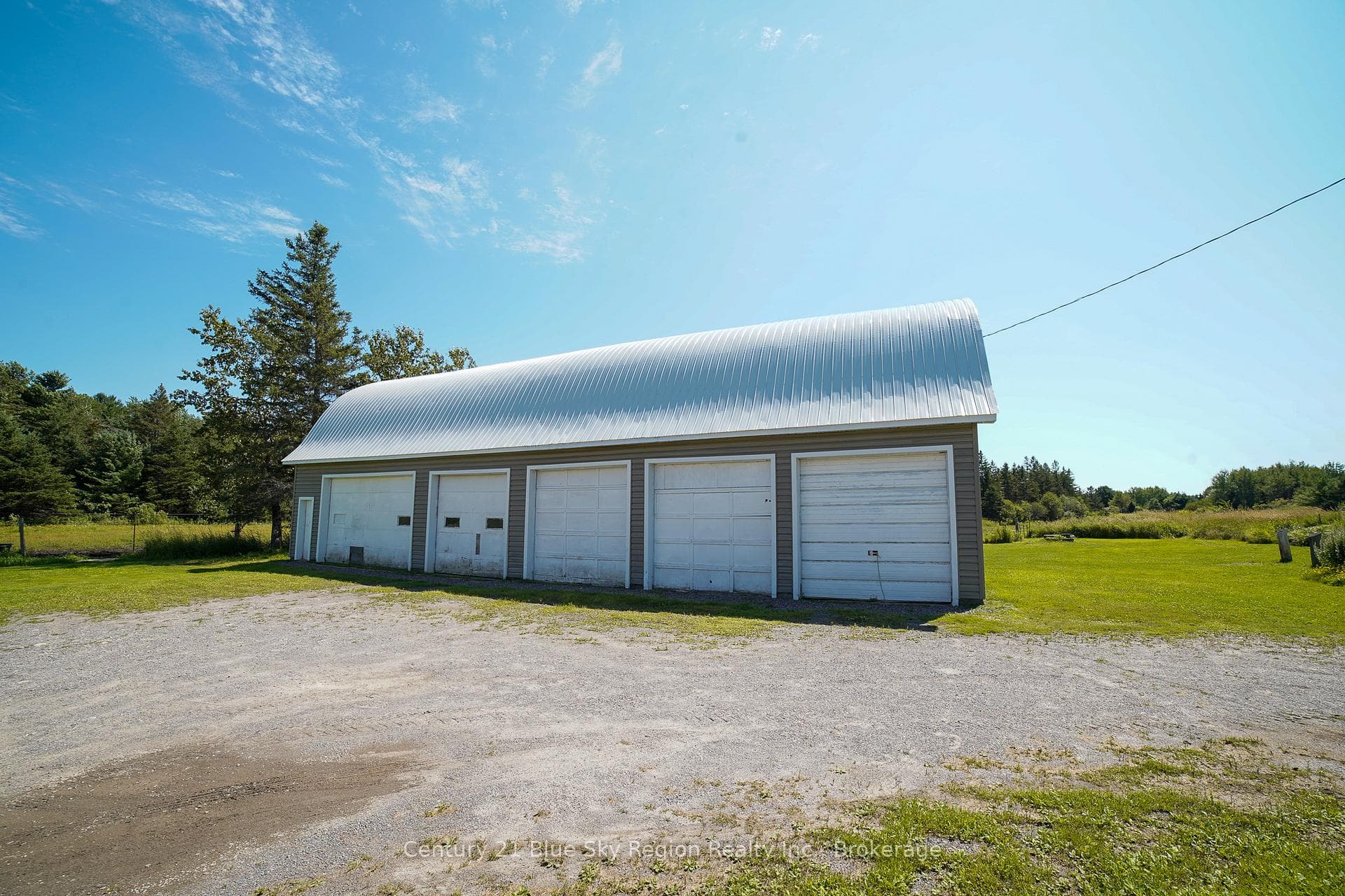 802 Piquette Road photo 4