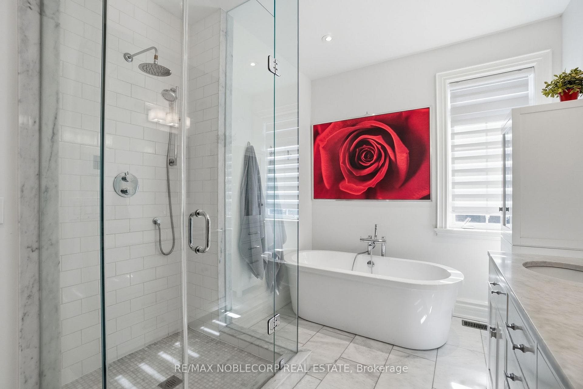 80 Carmichael Crescent photo 24