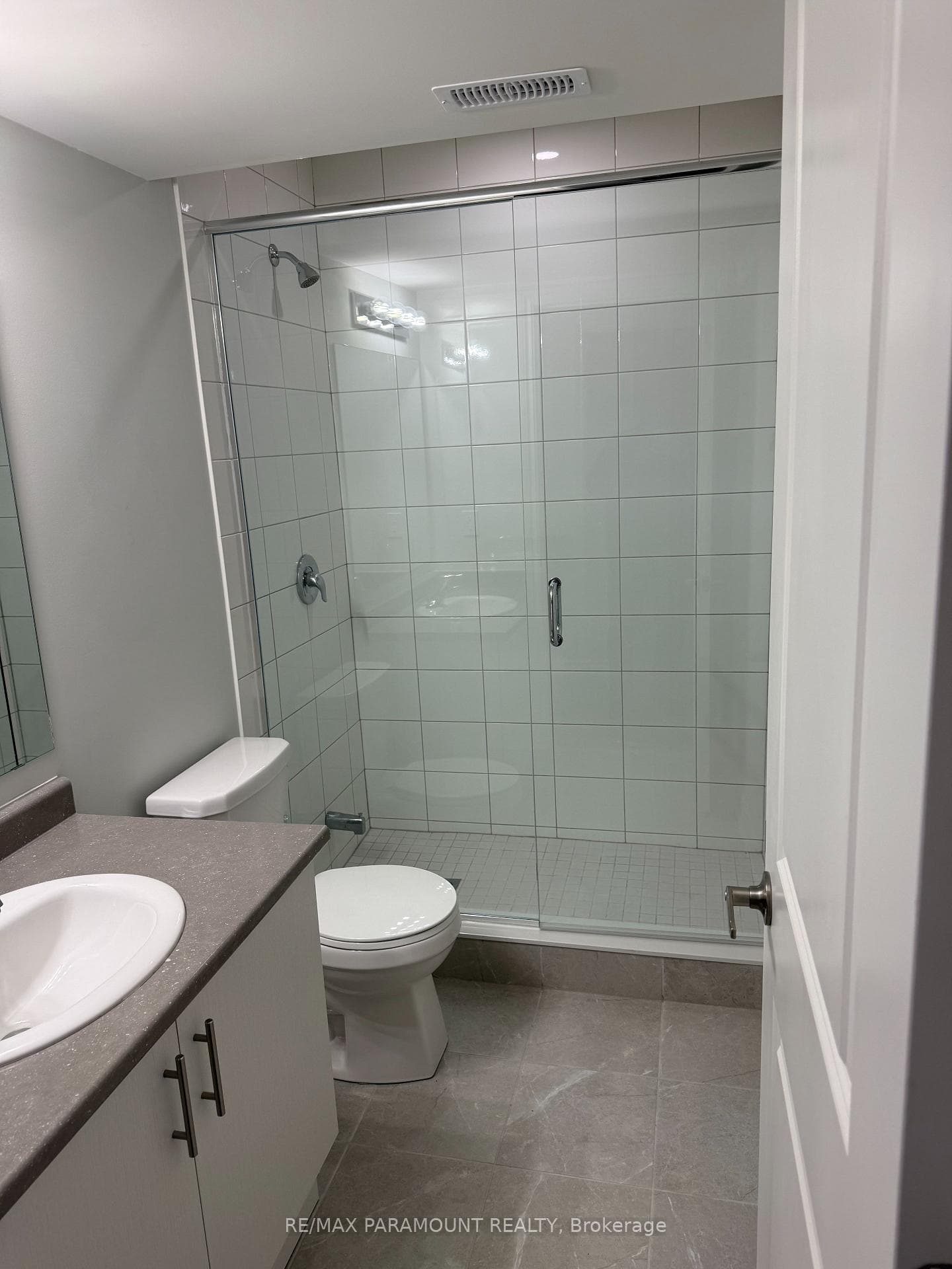 39 Dawson Drive Unit 1 photo 14