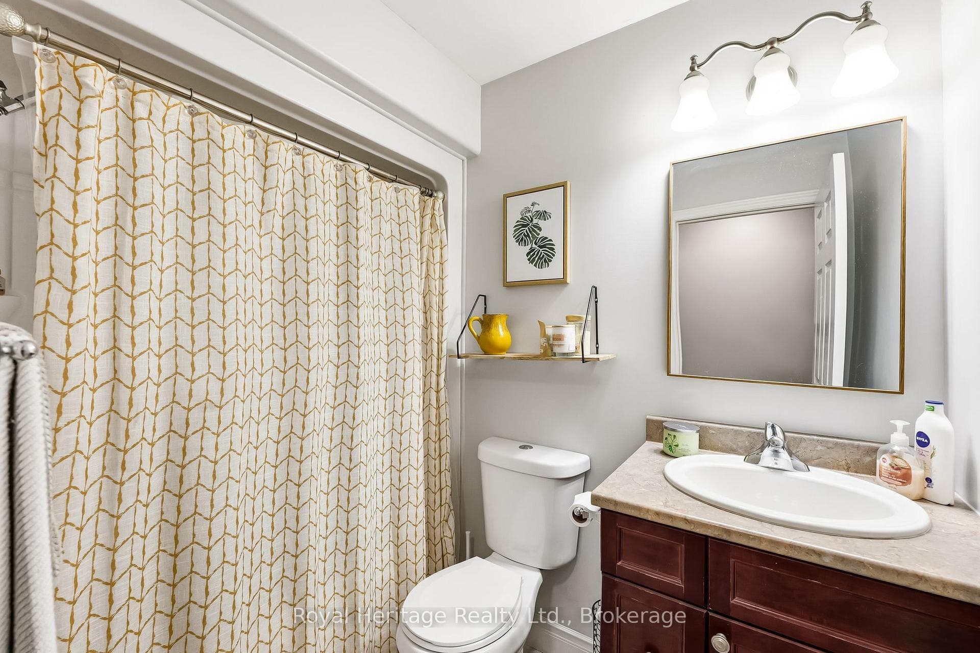 24 Iroquois Avenue photo 24