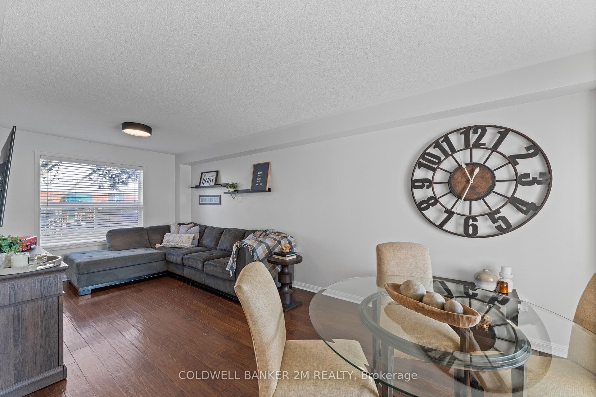 21 Ivory Court photo 8