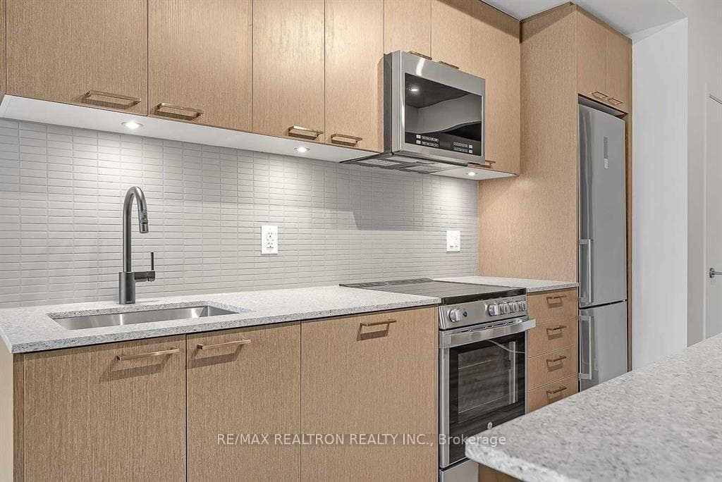 1808 St Clair Avenue Unit 202 photo 10