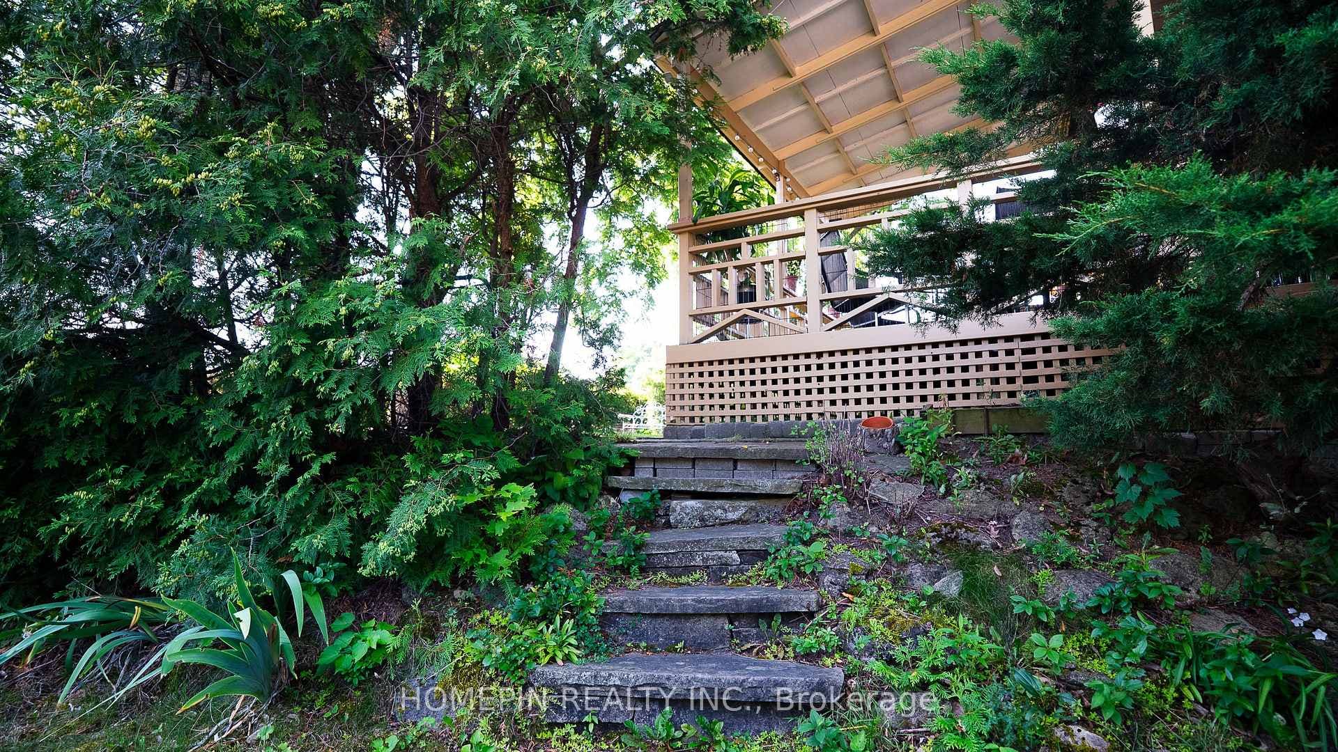 25 Grovetree Road photo 5