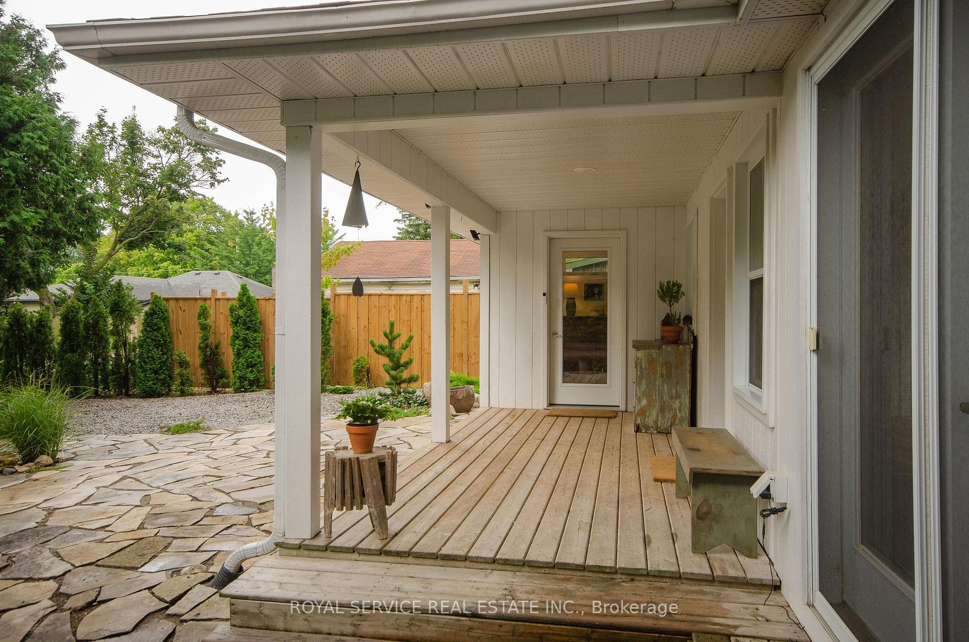 271 Ridout Street photo 33