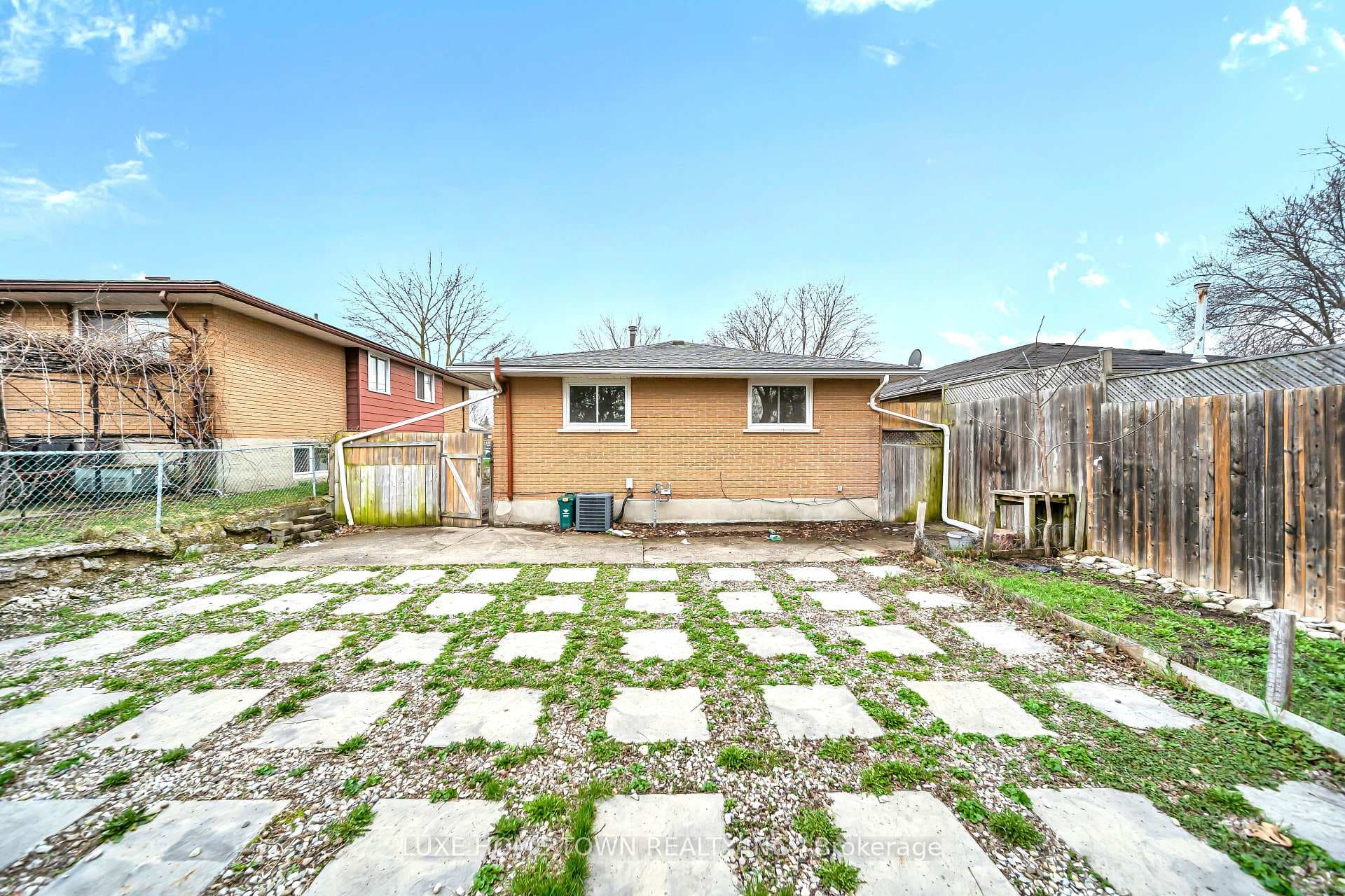 46 Elmwood Avenue photo 41