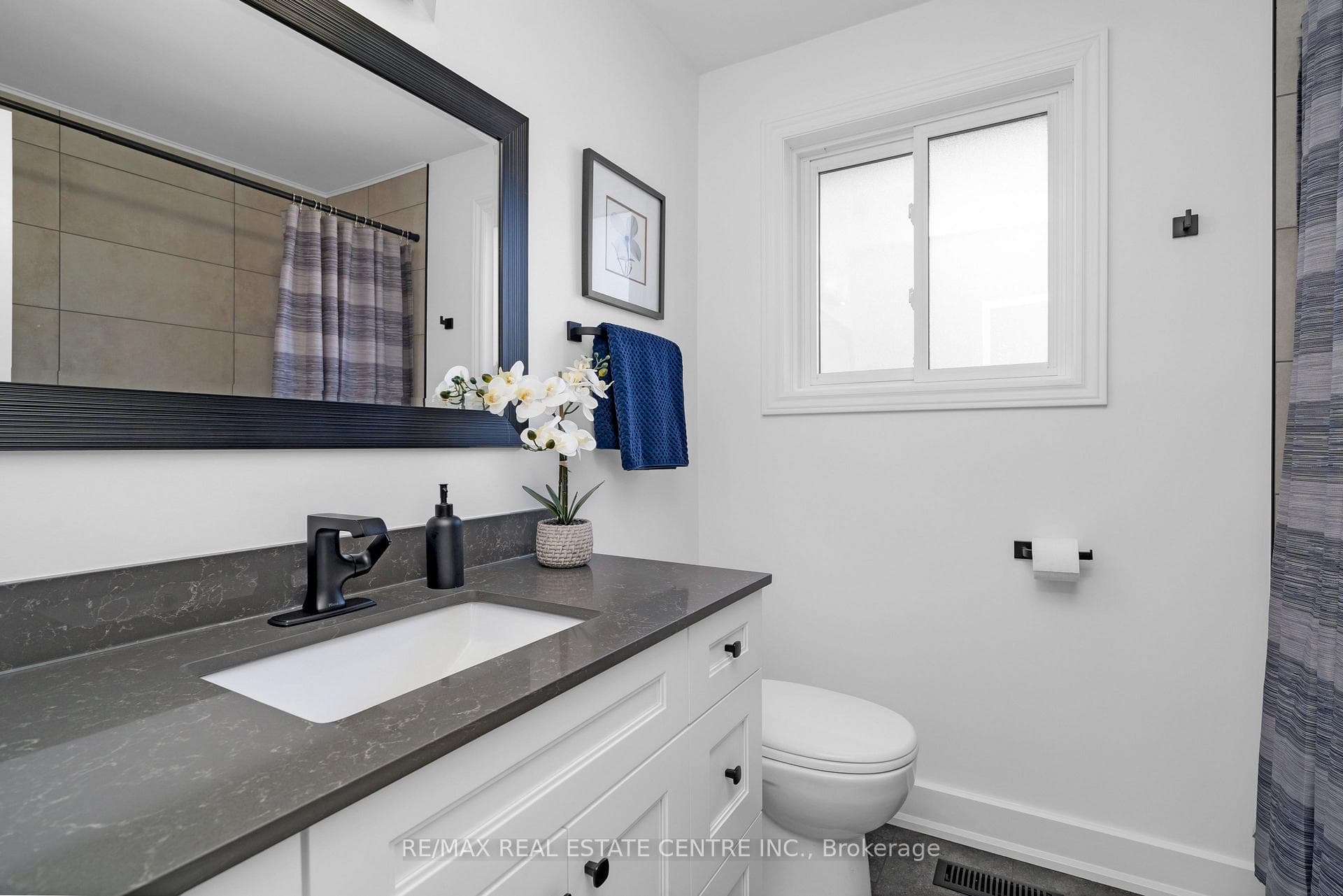 151 Rexway Drive photo 11