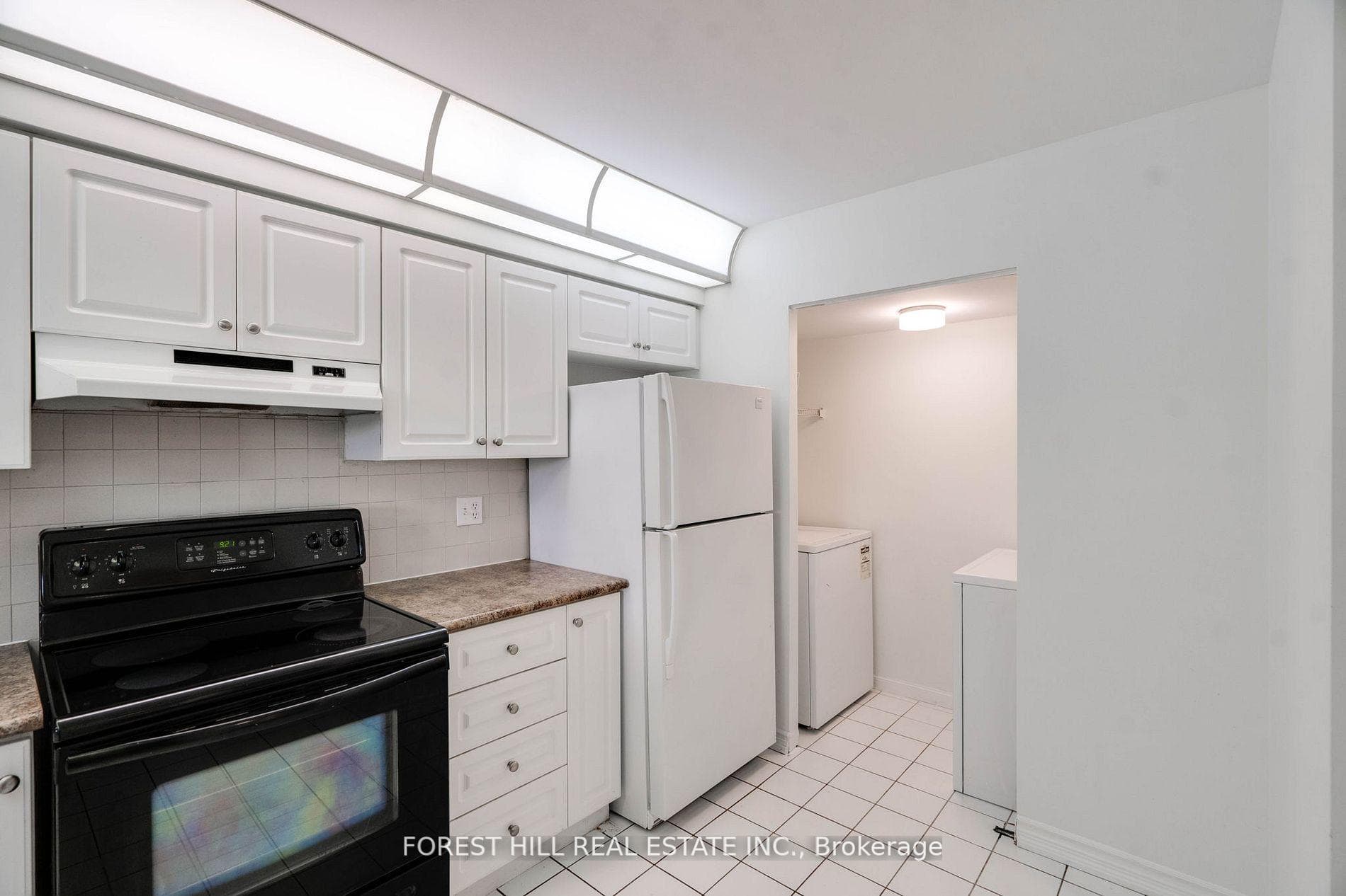 120 Promenade Circle Unit 506 photo 6
