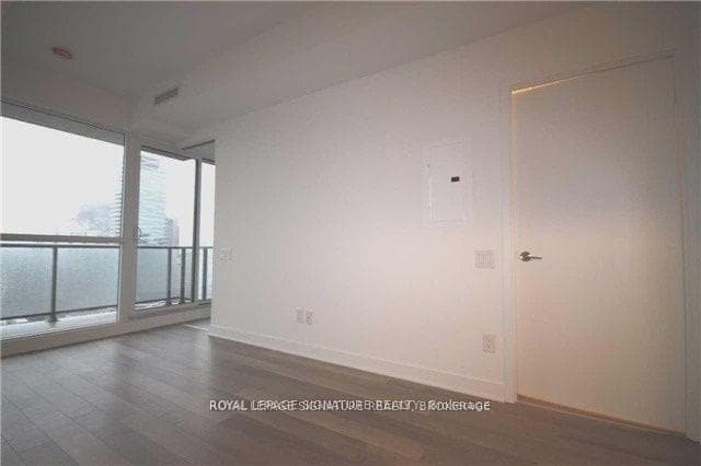 290 Adelaide Street Unit 3409 photo 2